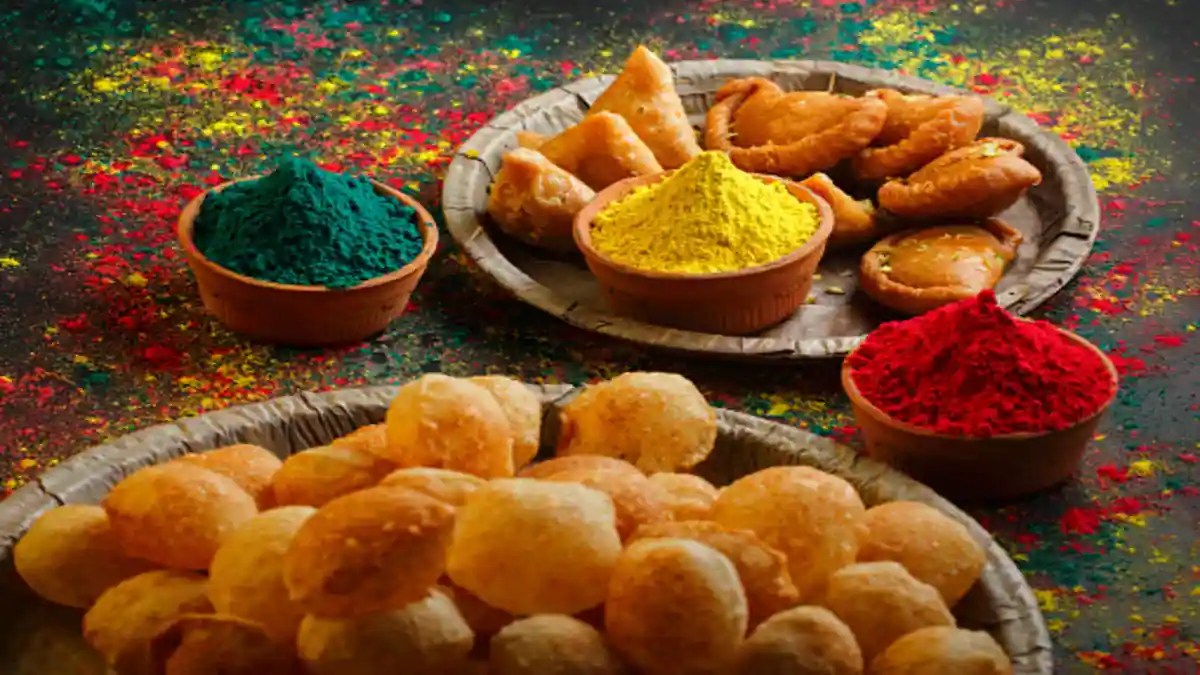 Why Do We Crave Fried Food On Holi? Ever Wondered?