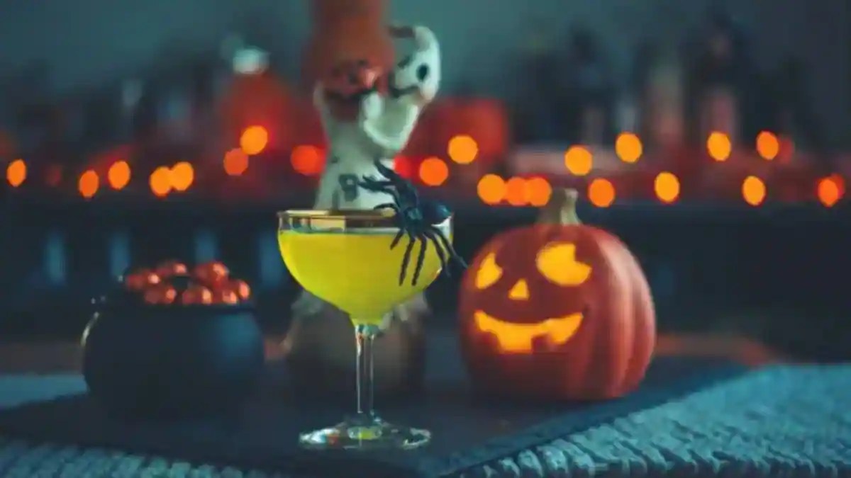 Halloween 2024 Kishor Singh Rawat Shares Spooky Cocktail Recipes