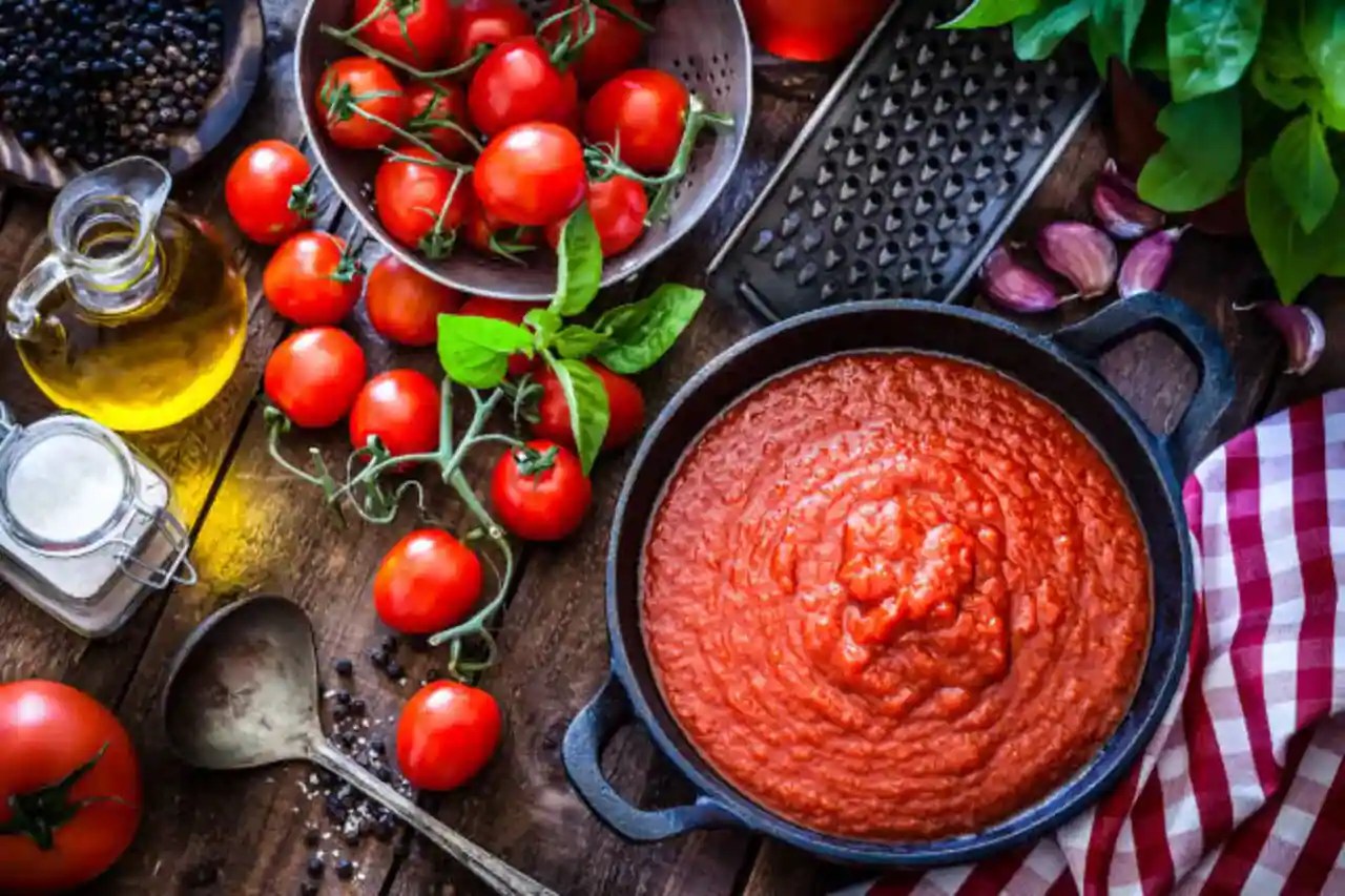 Pasta Sauce Vs. Marinara What's The Difference Between The Two?