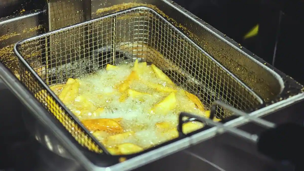Kitchen Tips 8 Hacks To Remove Excess Oil From Cooked Food