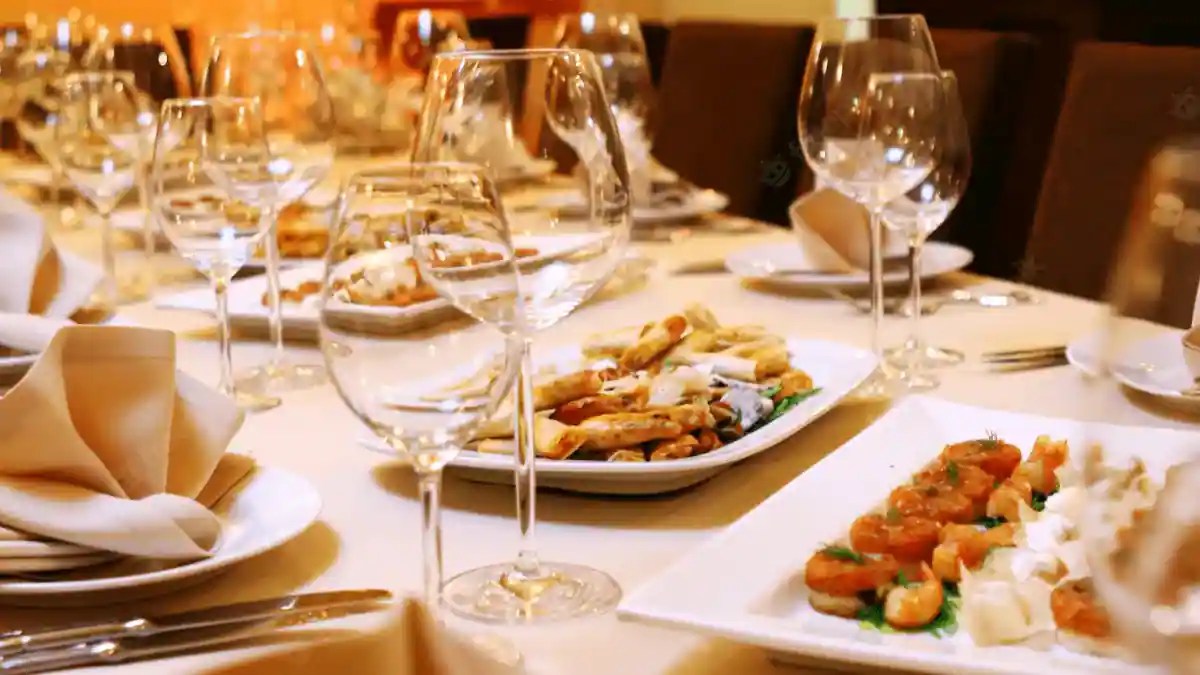 These Top 15 Cozy Family Restaurants In CP Are Perfect For Meal