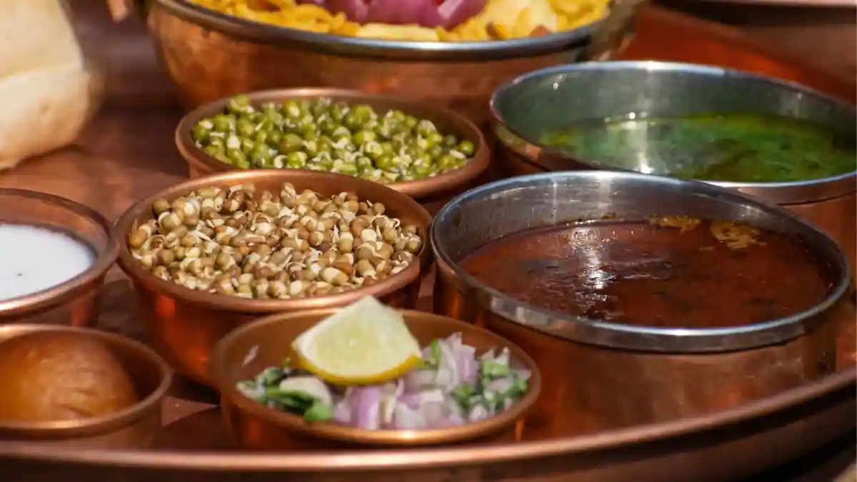 What's The Difference Between Misal Pav And Usal Pav?