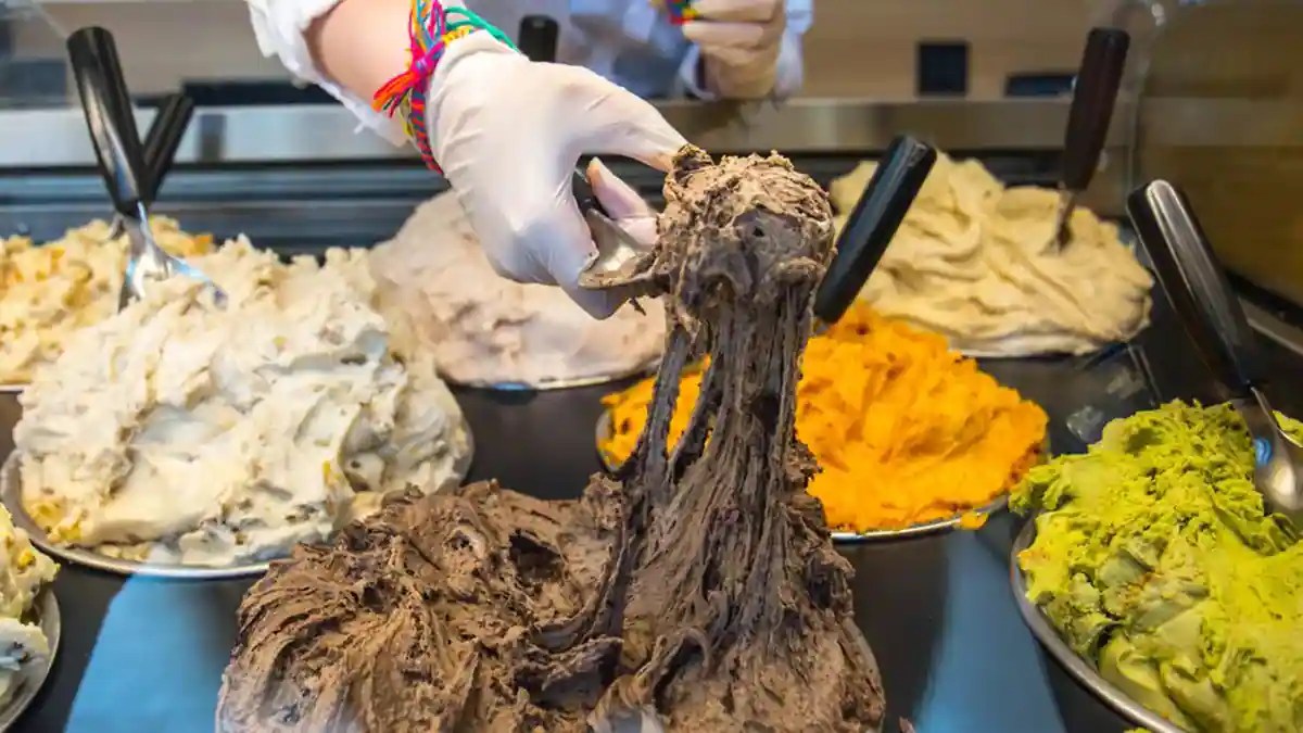 Stretchy Ice Cream Traditional Eastern Mediterranean Ice Cream