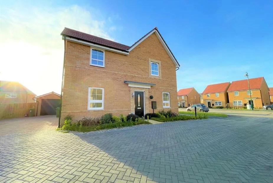 Waters Edge The Beeby's in Hampton FourBedroom House, Peterborough