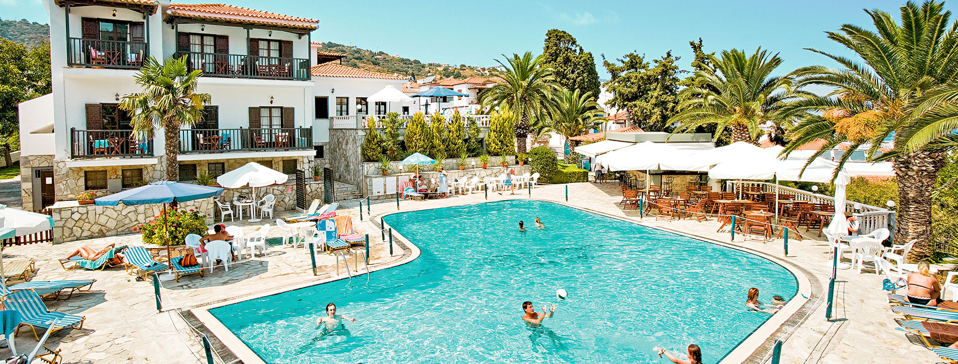 Dionyssos Bestil hotel i Skopelos hos Spies