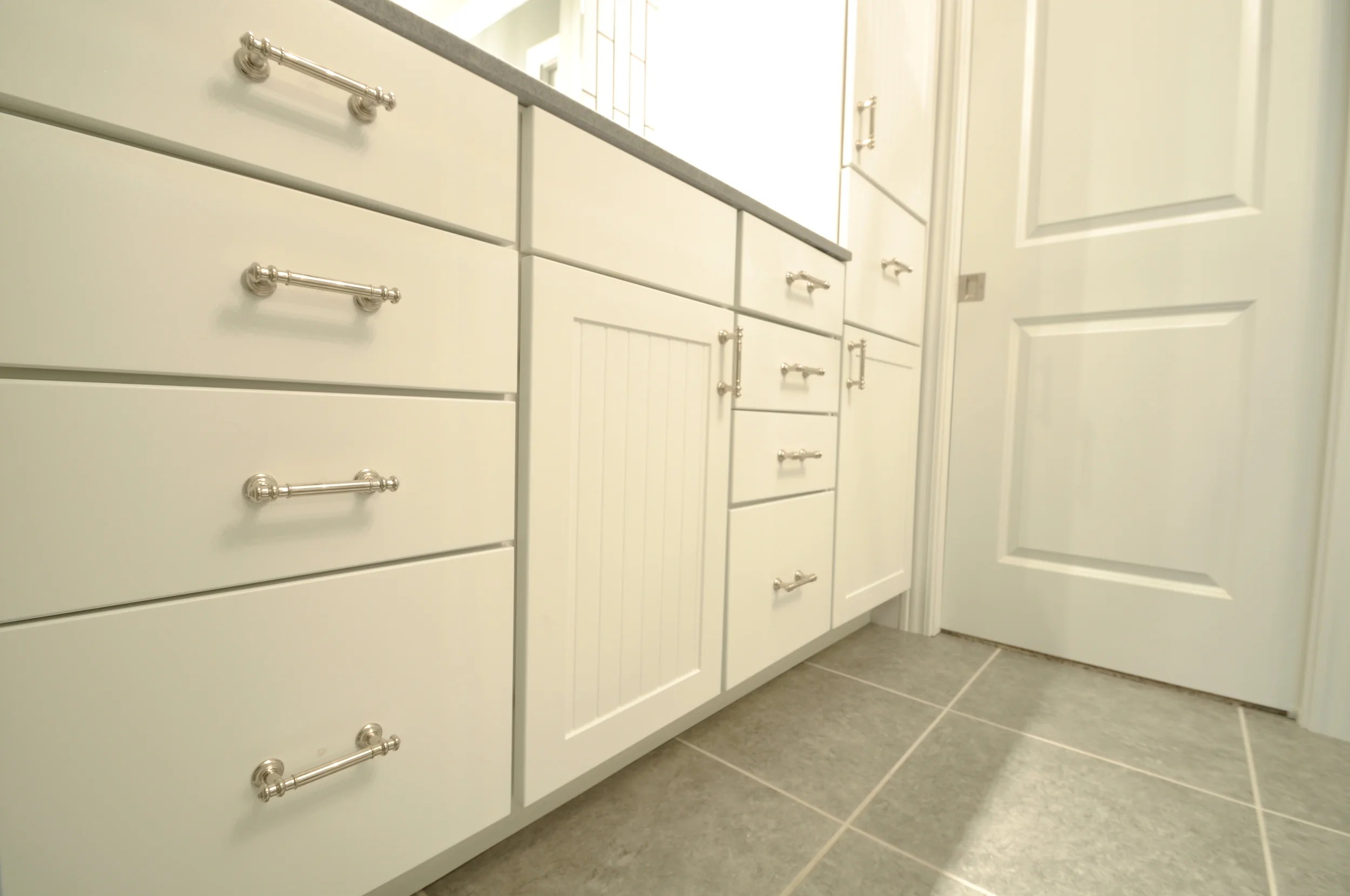 How to Change Hardware — Decor and the Dog
