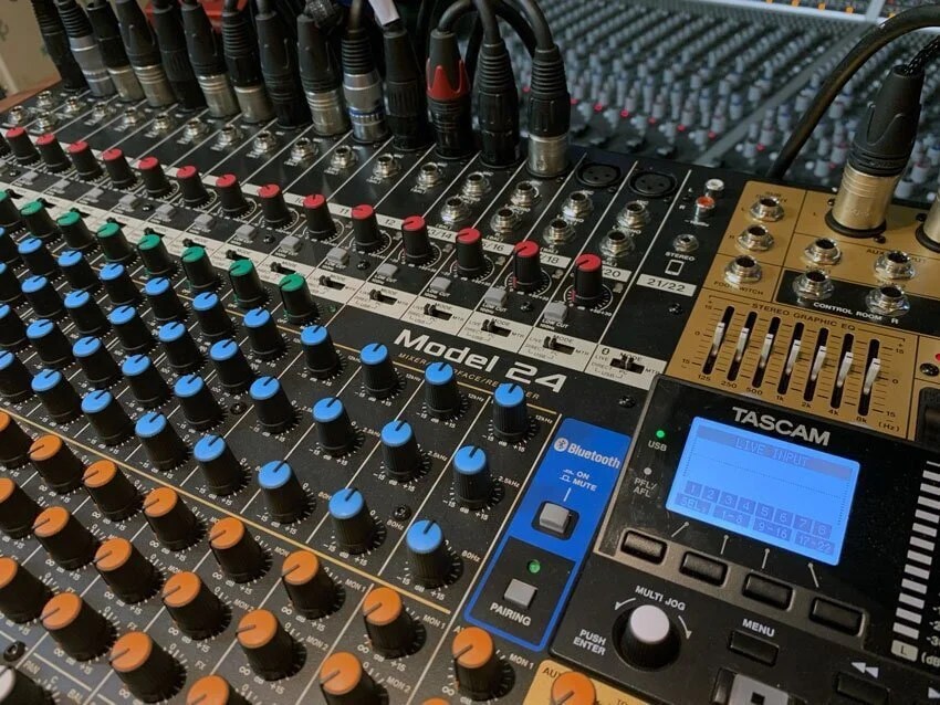Three Reasons Modern Home Studios Still Need Real Mixers Production