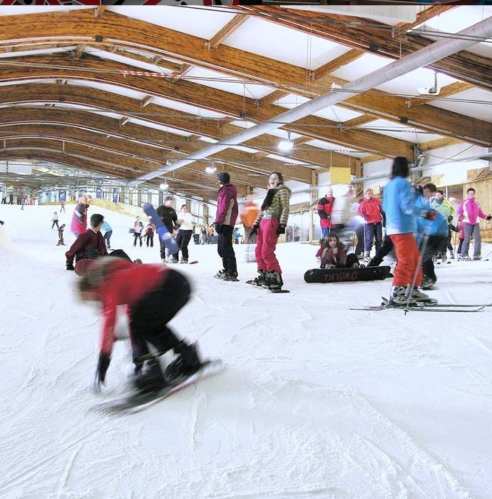 7 Tipps ⛷ Ski und Snowboardfahren in der Halle 🎿 2024