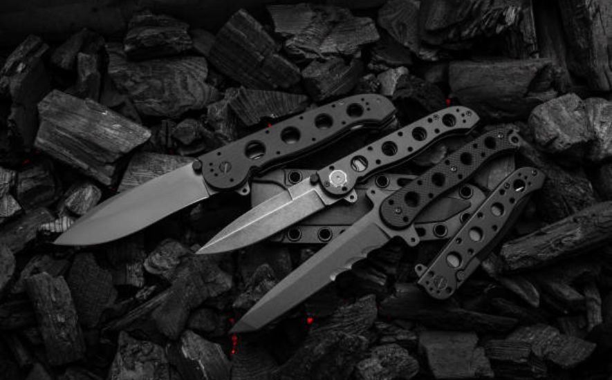 Can You Bring a Pocket Knife On a Plane?