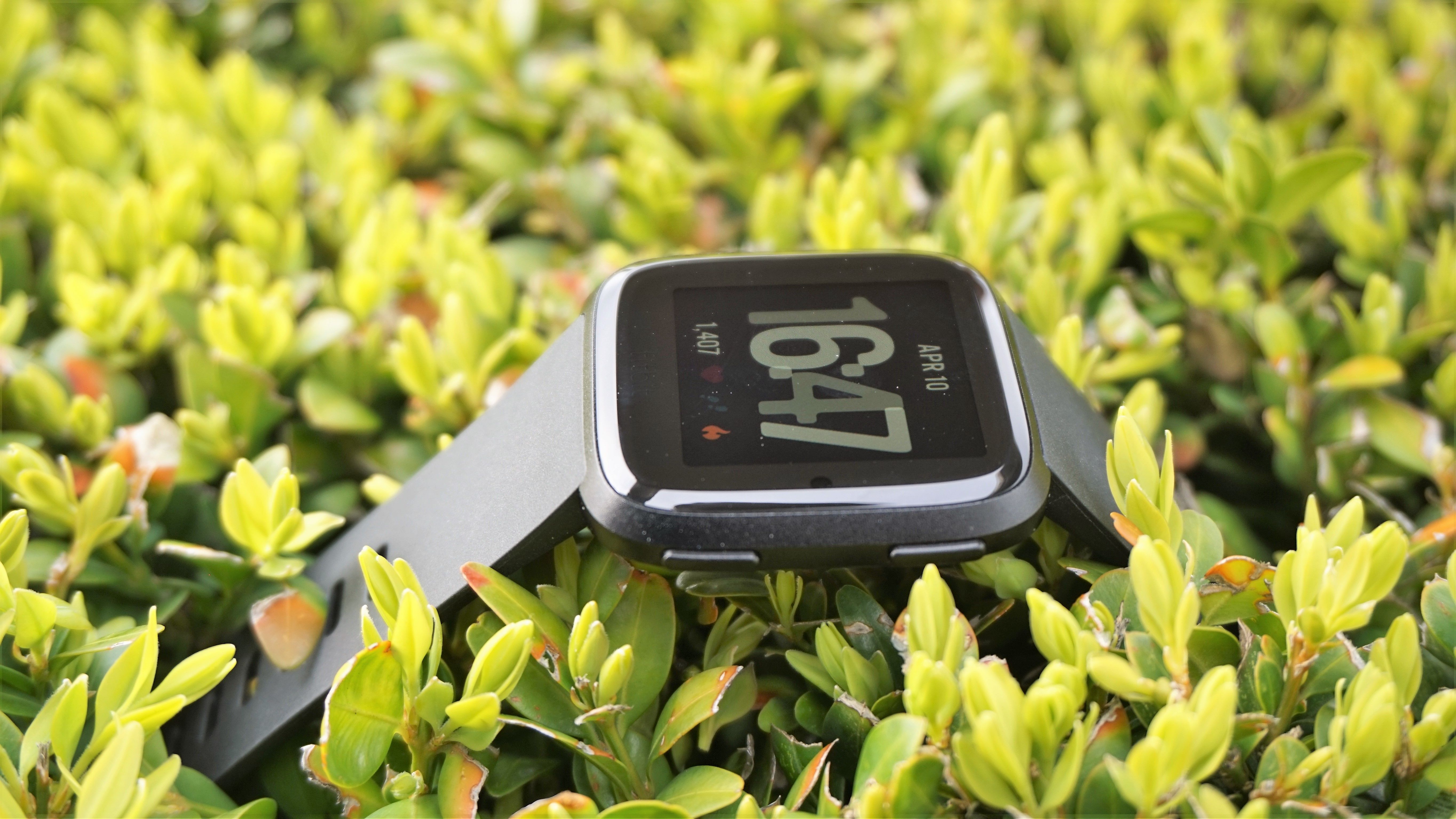 Fitbit Versa Review Health Smartwatch & Fitness Tracker Tech Advisor