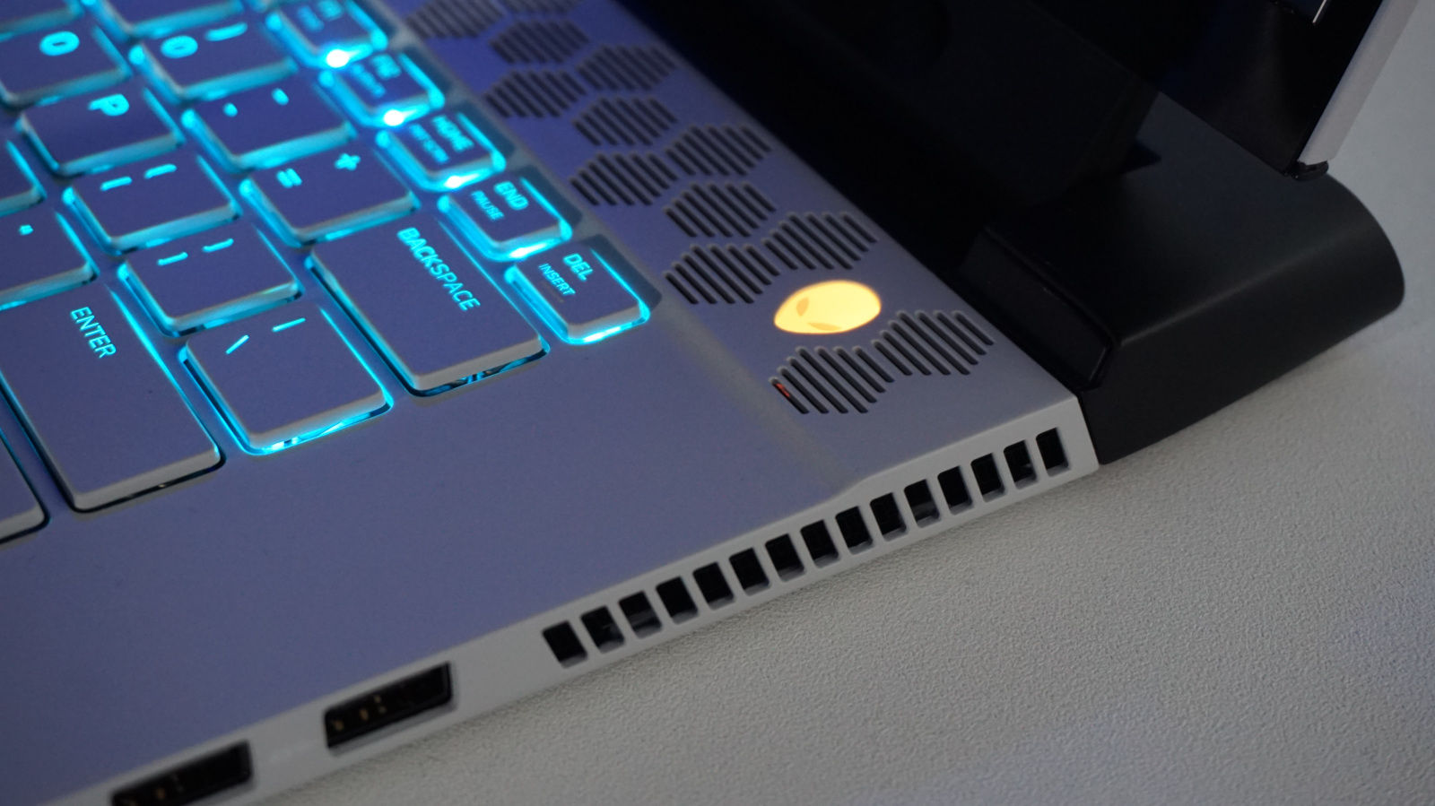 Alienware m15 (R2) Review Handson with the m15 Mk. II Tech Advisor