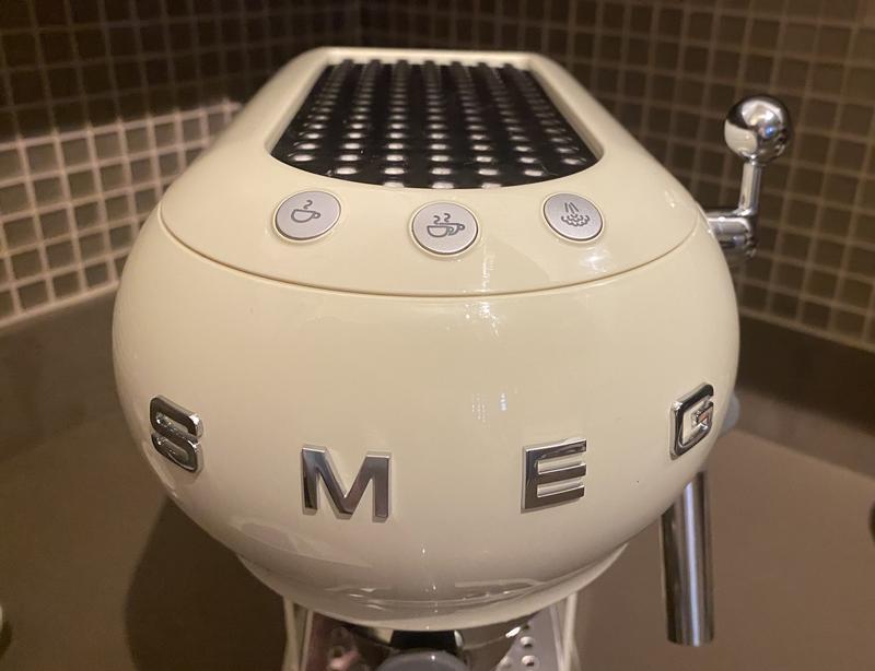 Smeg Espresso Coffee Maker Review (ECF01) Tech Advisor