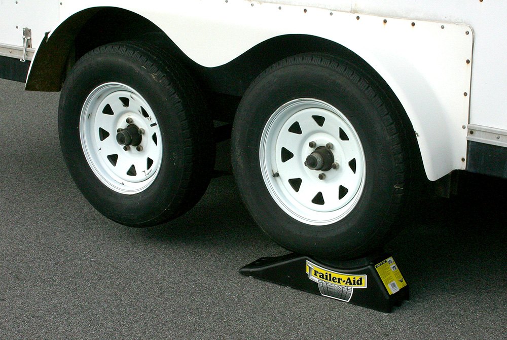 Camco® 24 Trailer Aid™ Black Plus Tire Changing Ramp
