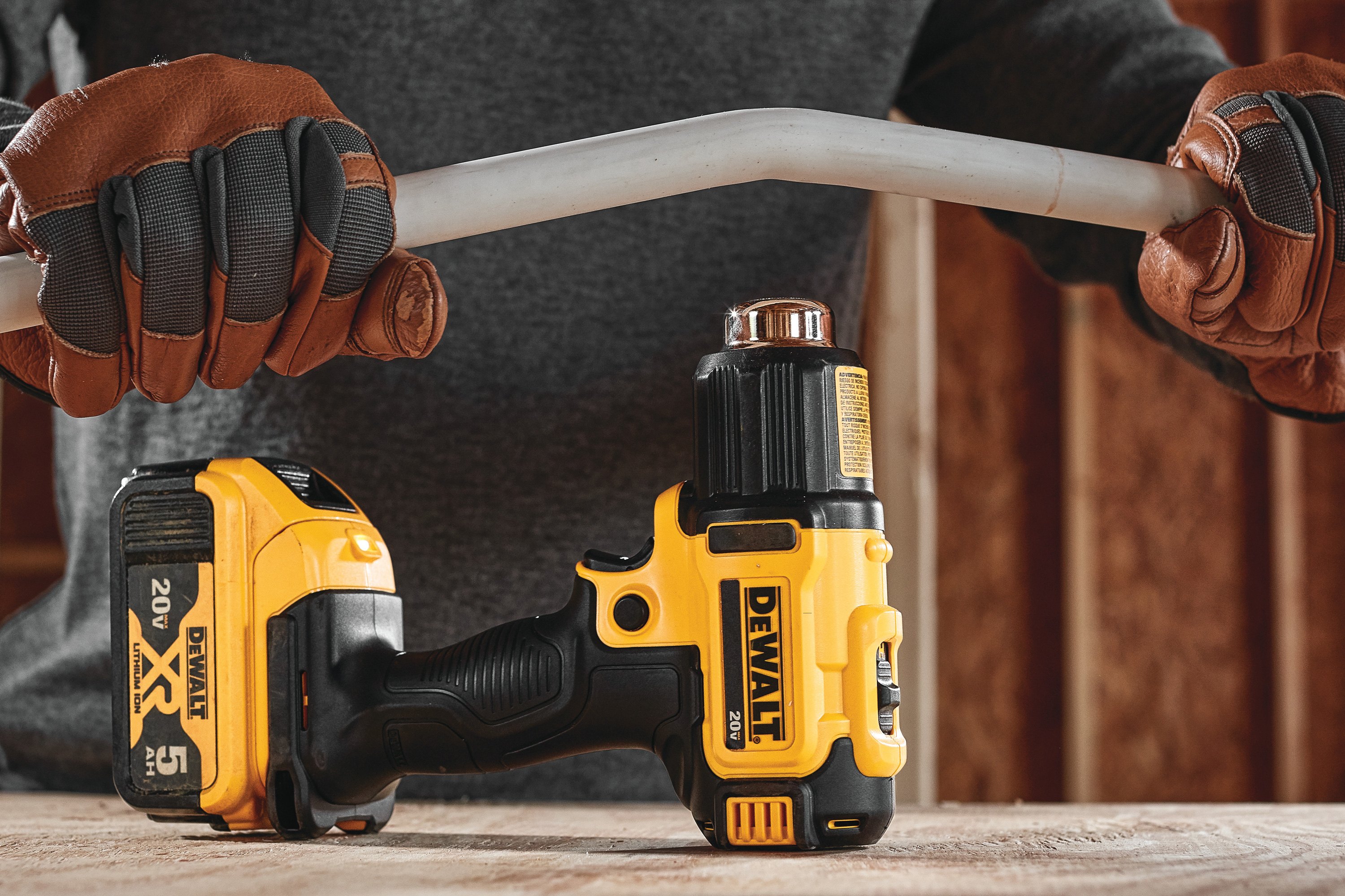 DeWALT® 990 °F Cordless 20 V Heat Gun