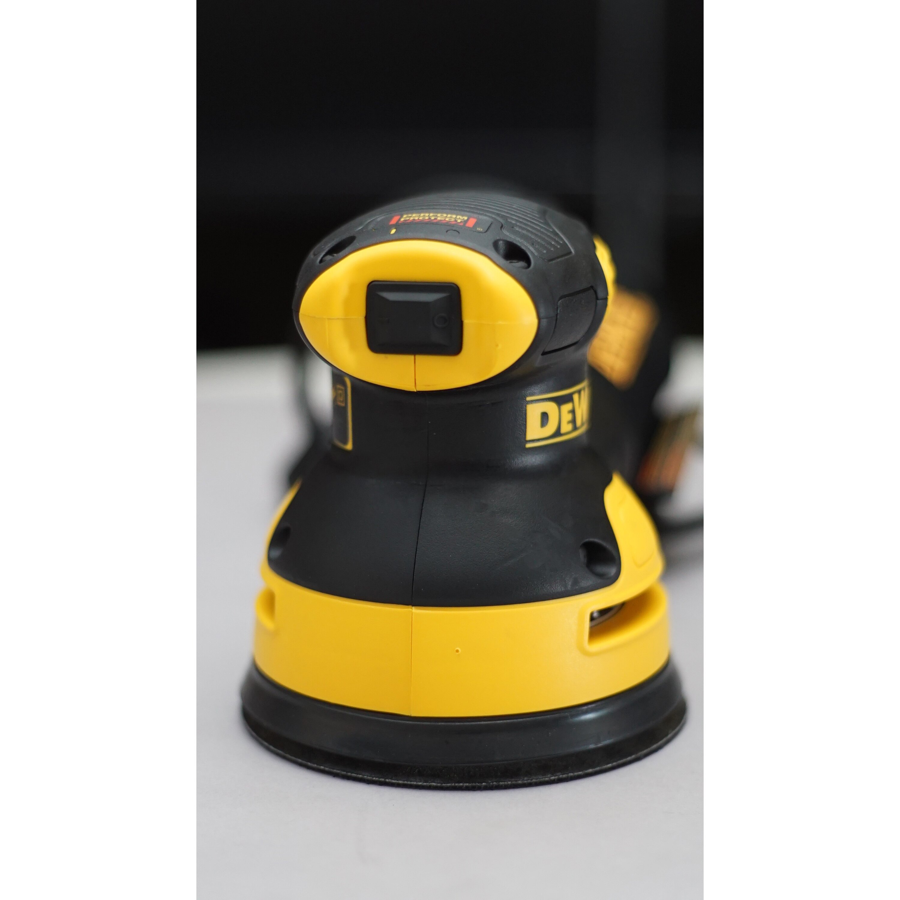 DeWALT® DWE6421 5" 120 V 3.0 A Corded Fixed Speed Orbital Sander
