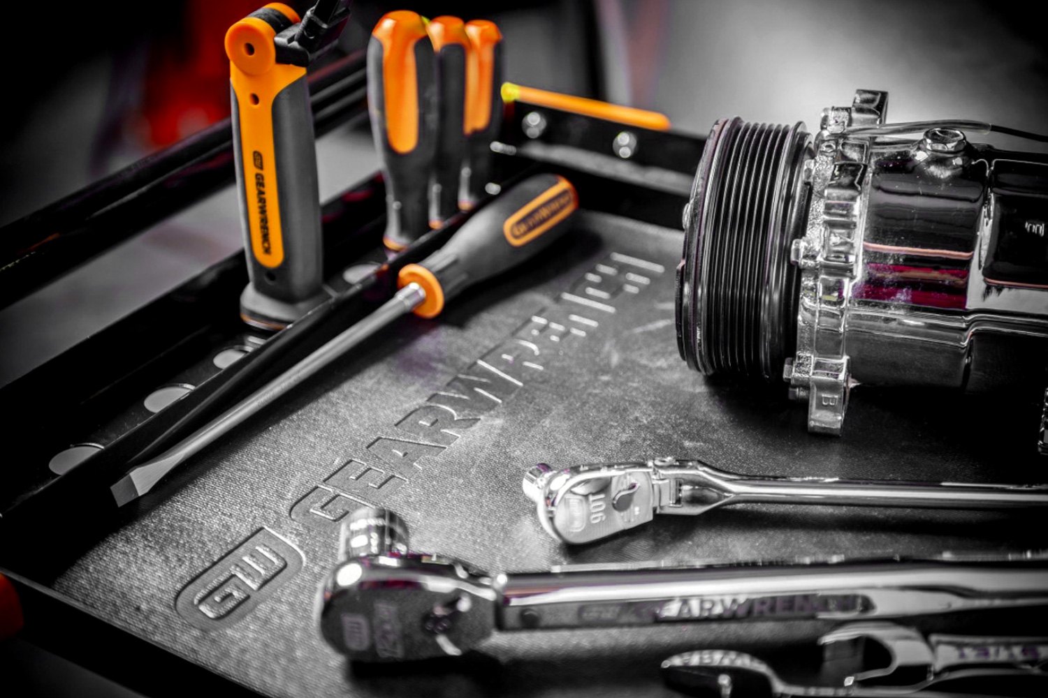 GearWrench® 83166 Black/Orange Adjustable Height Mobile Work Table