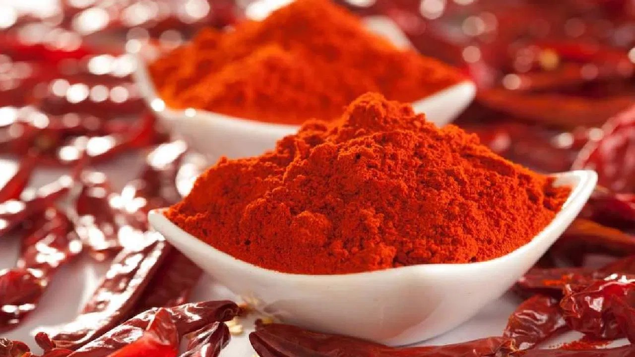 Red Chilli Powder ಕೆಂಪು ಮೆಣಸಿನ ಪುಡಿಯ ಆರೋಗ್ಯ ಪ್ರಯೋಜನಗಳು ಇಲ್ಲಿವೆ