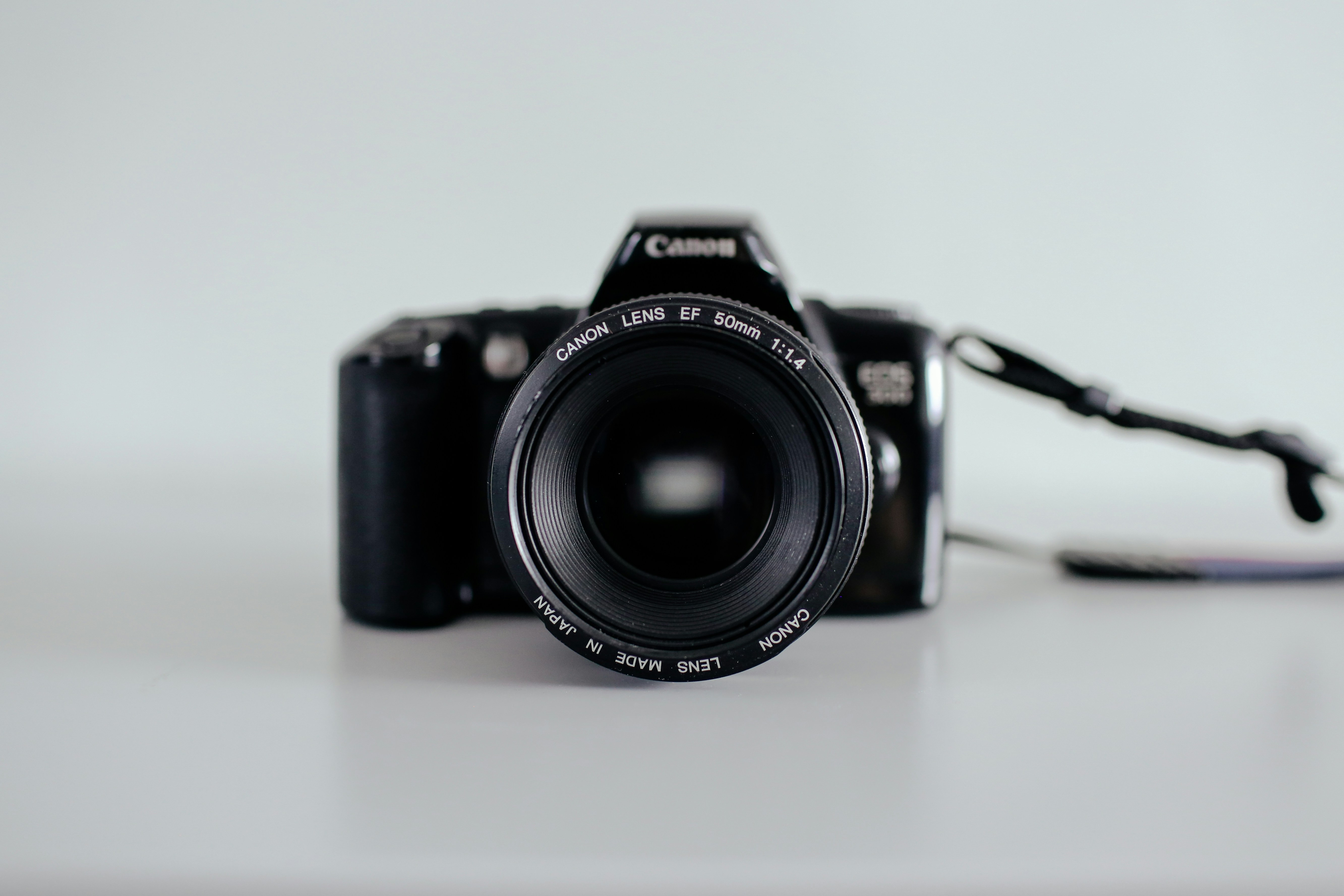 Black And White Camera Pictures Download Free Images on Unsplash