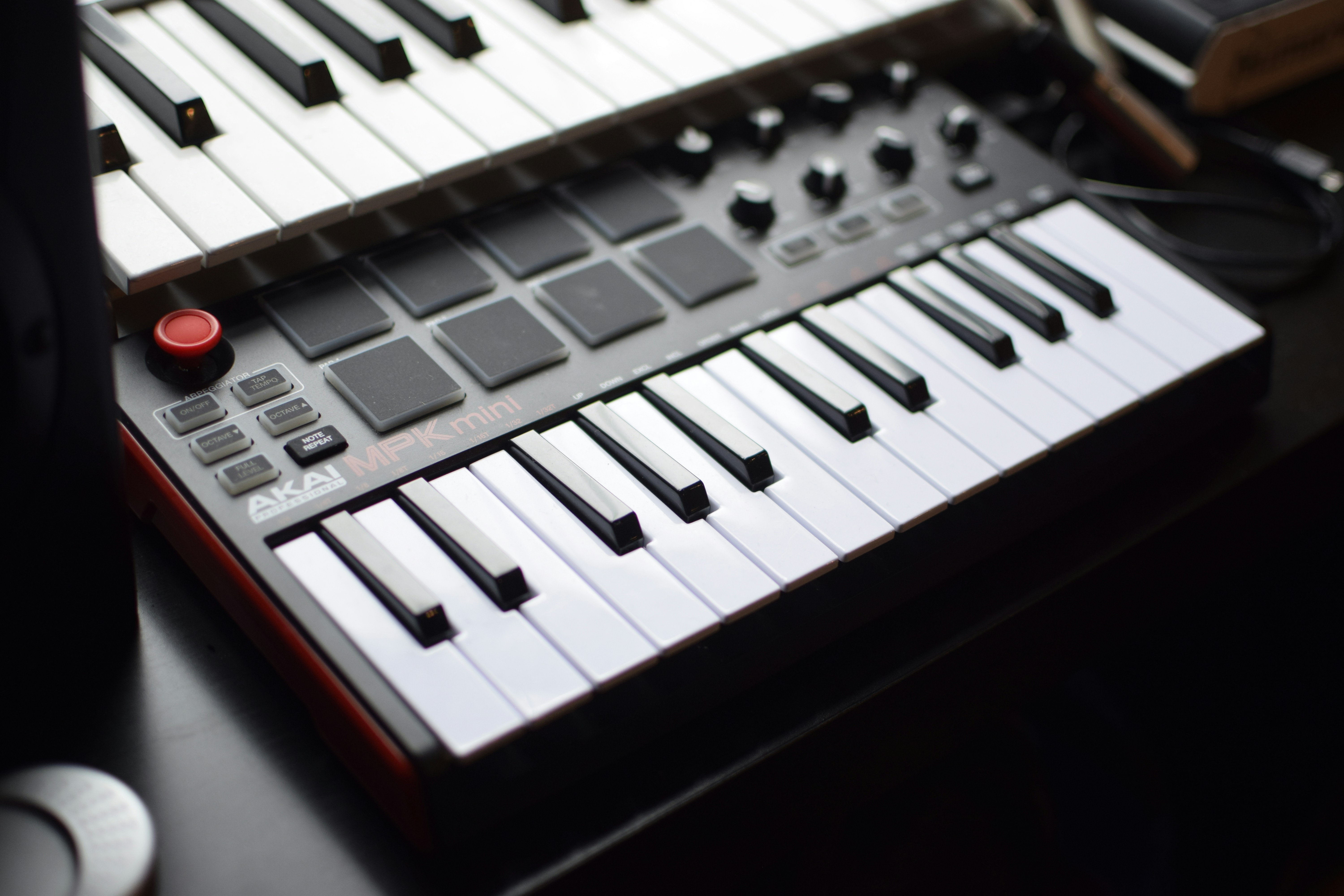 What is MIDI? A Beginners Guide