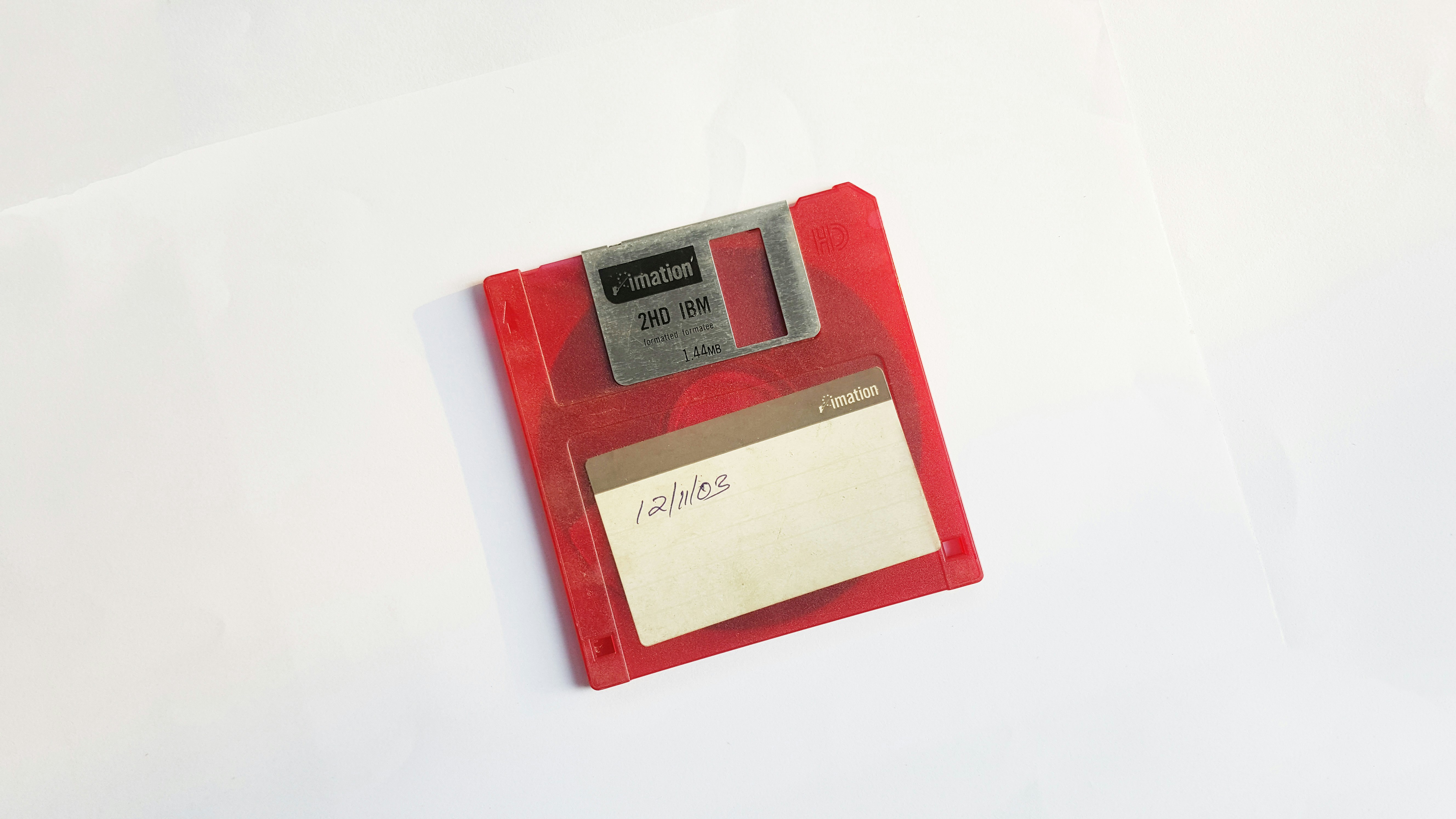 Floppy Disk vs. Hard Disk What's the Difference? This vs. That