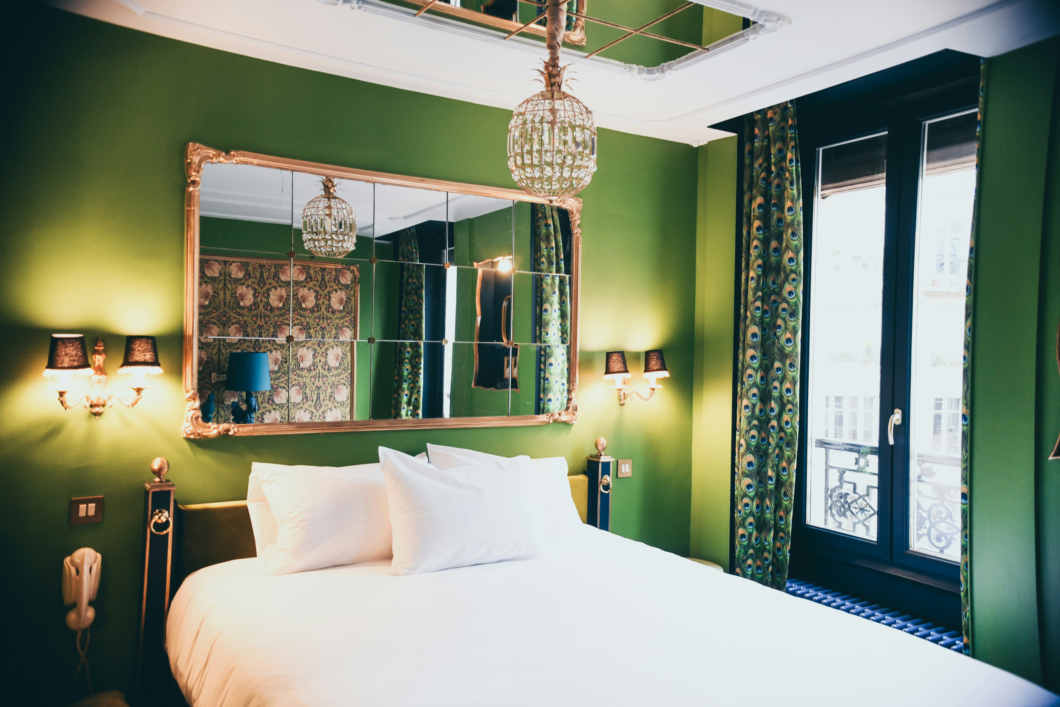 wellarrange room photo Free Bed Image on Unsplash
