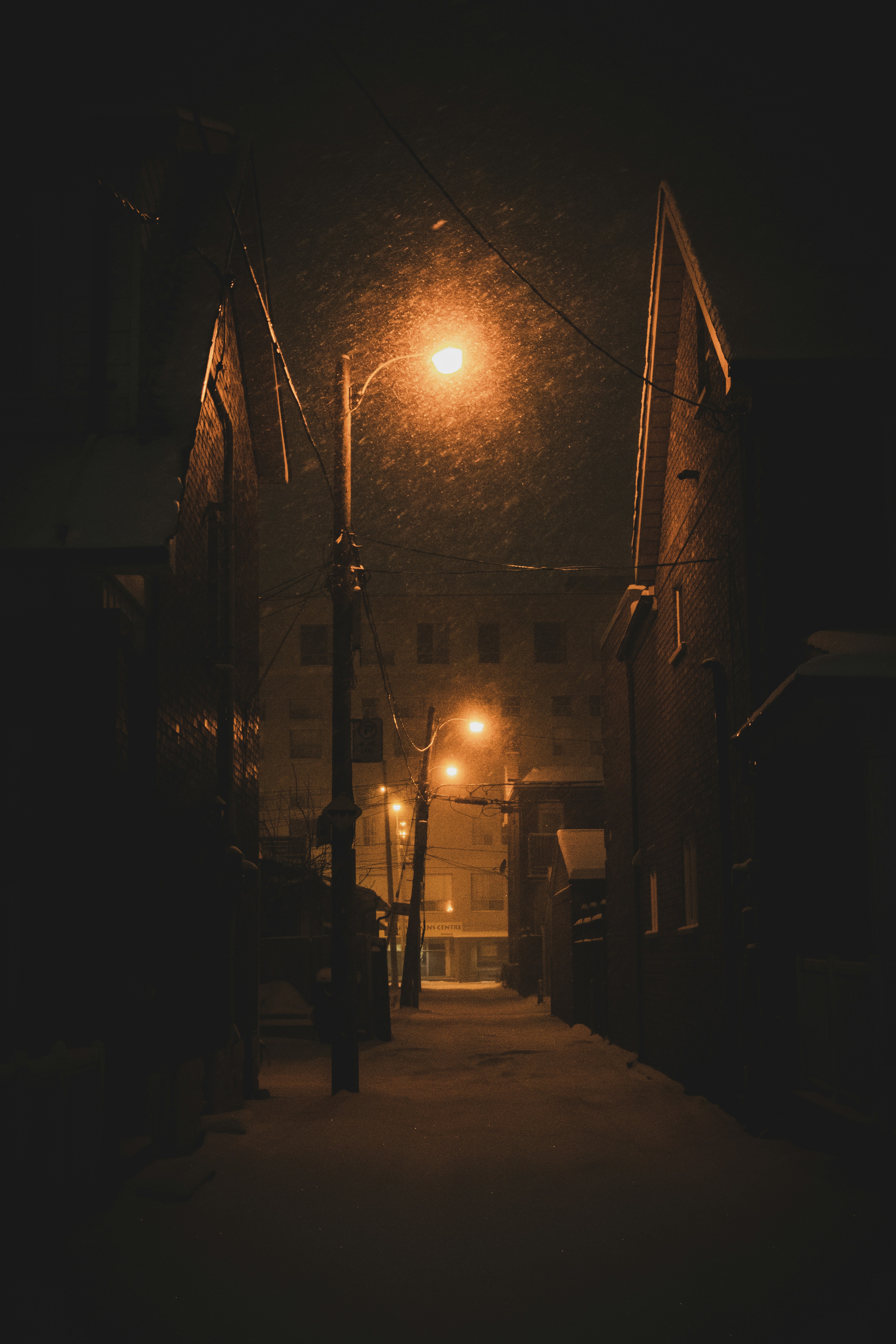 street light during nighttime photo Free Toronto Image on Unsplash
