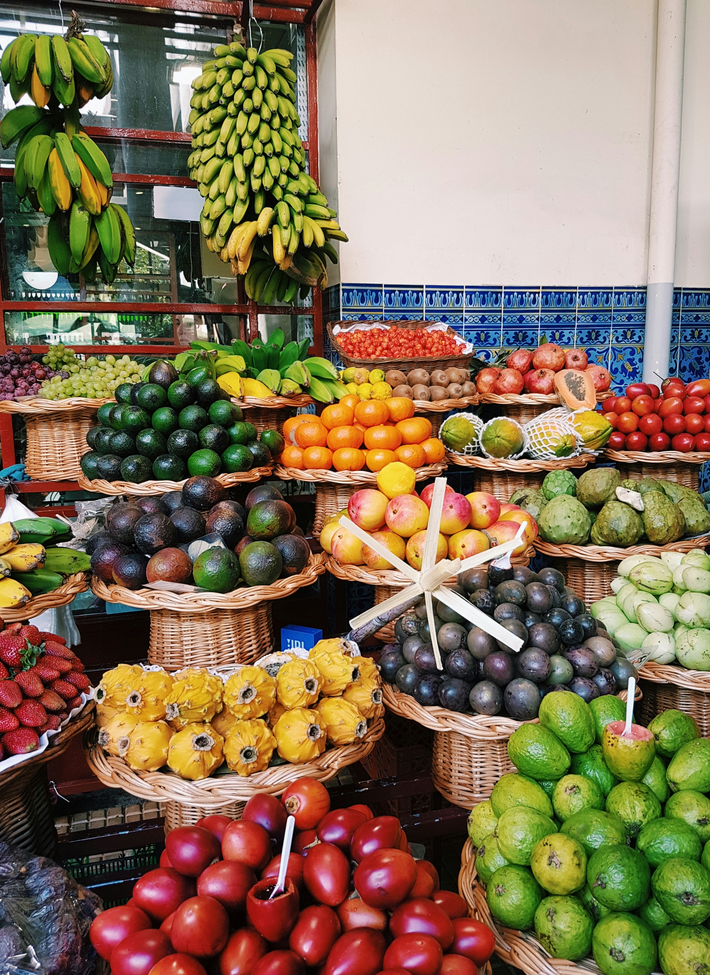 Foto frutas variadas en exhibición Imagen Portugal gratis en Unsplash