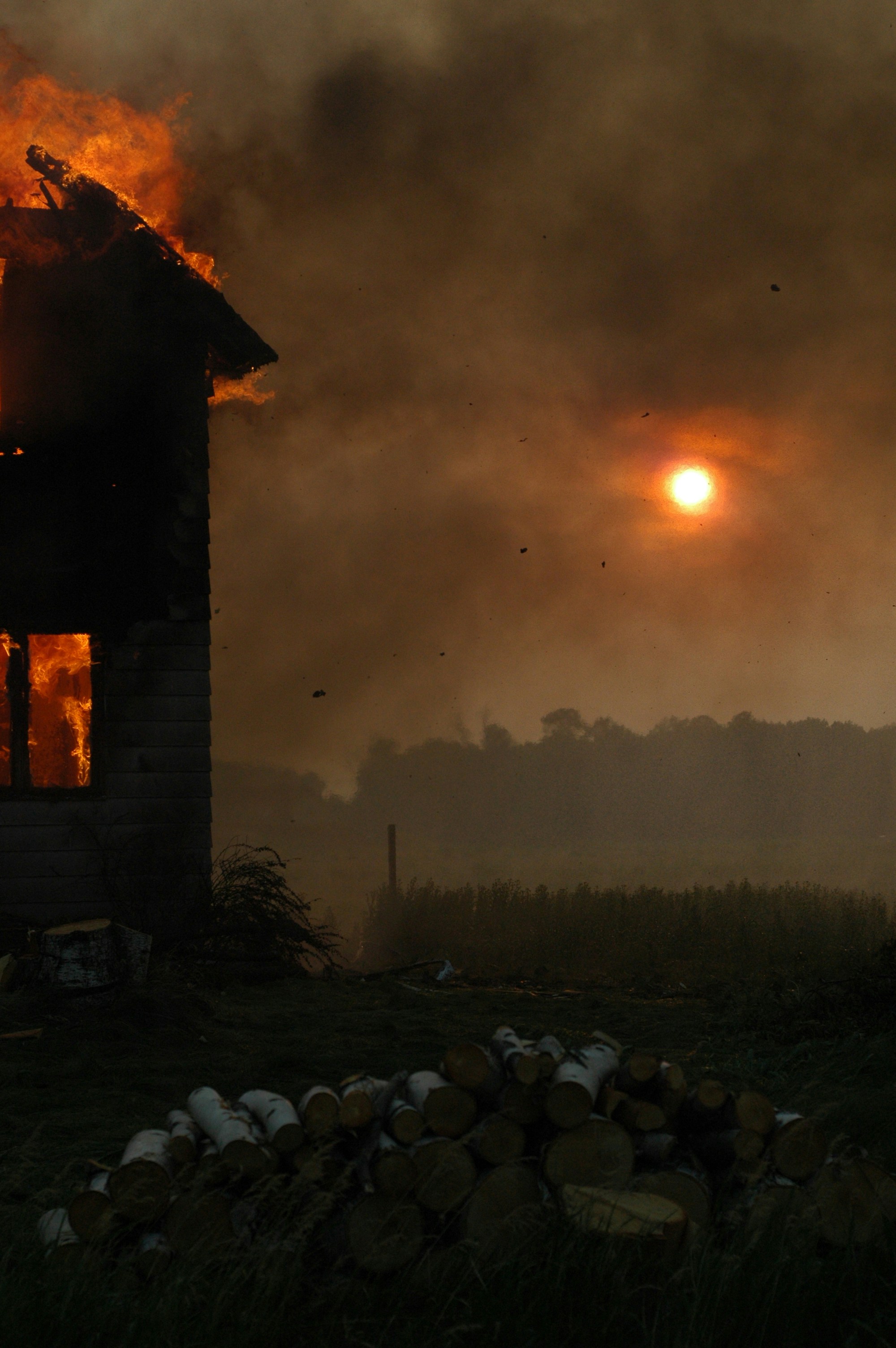 Burning House Pictures Download Free Images on Unsplash