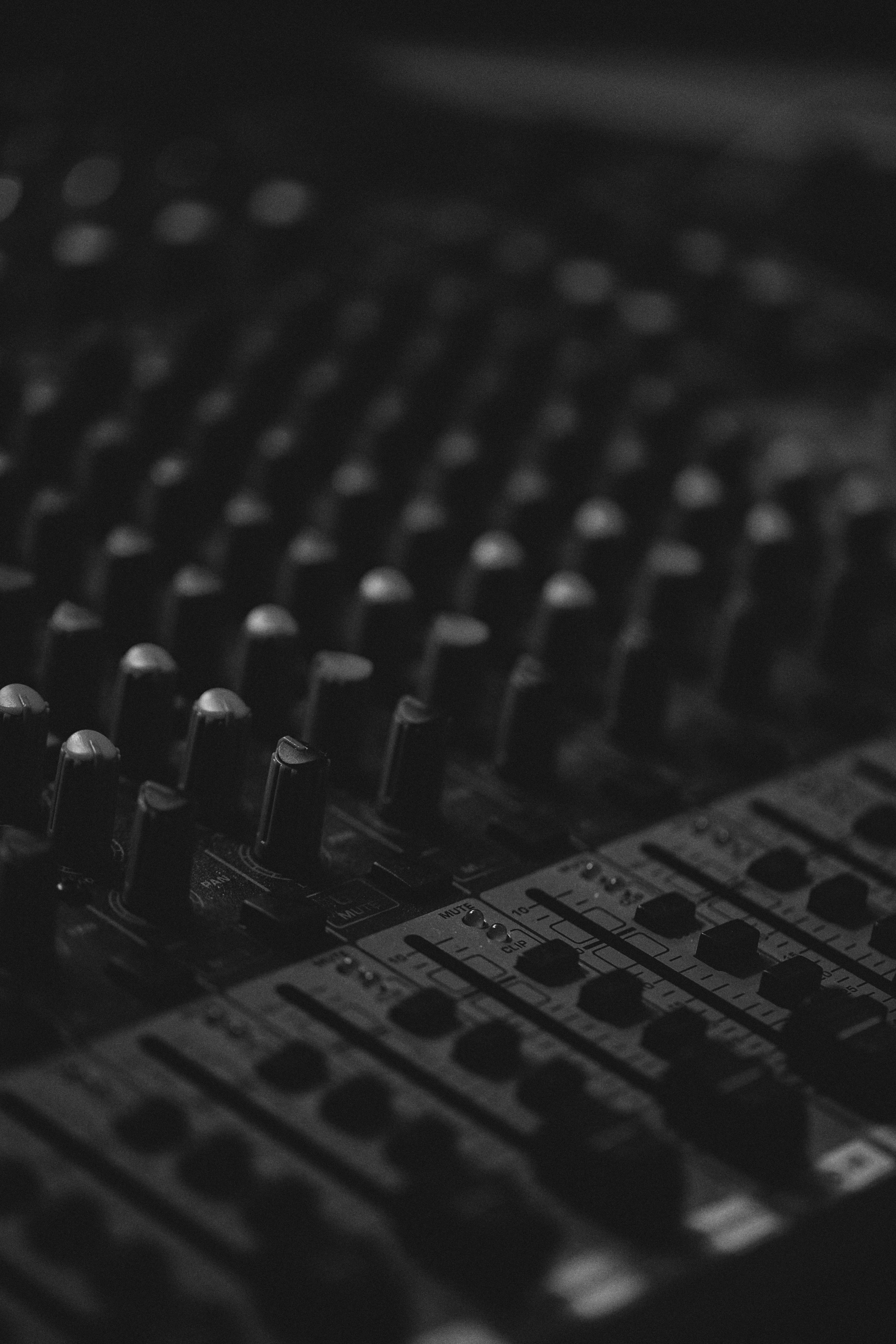 Black and white audio mixer photo Free Grey Image on Unsplash