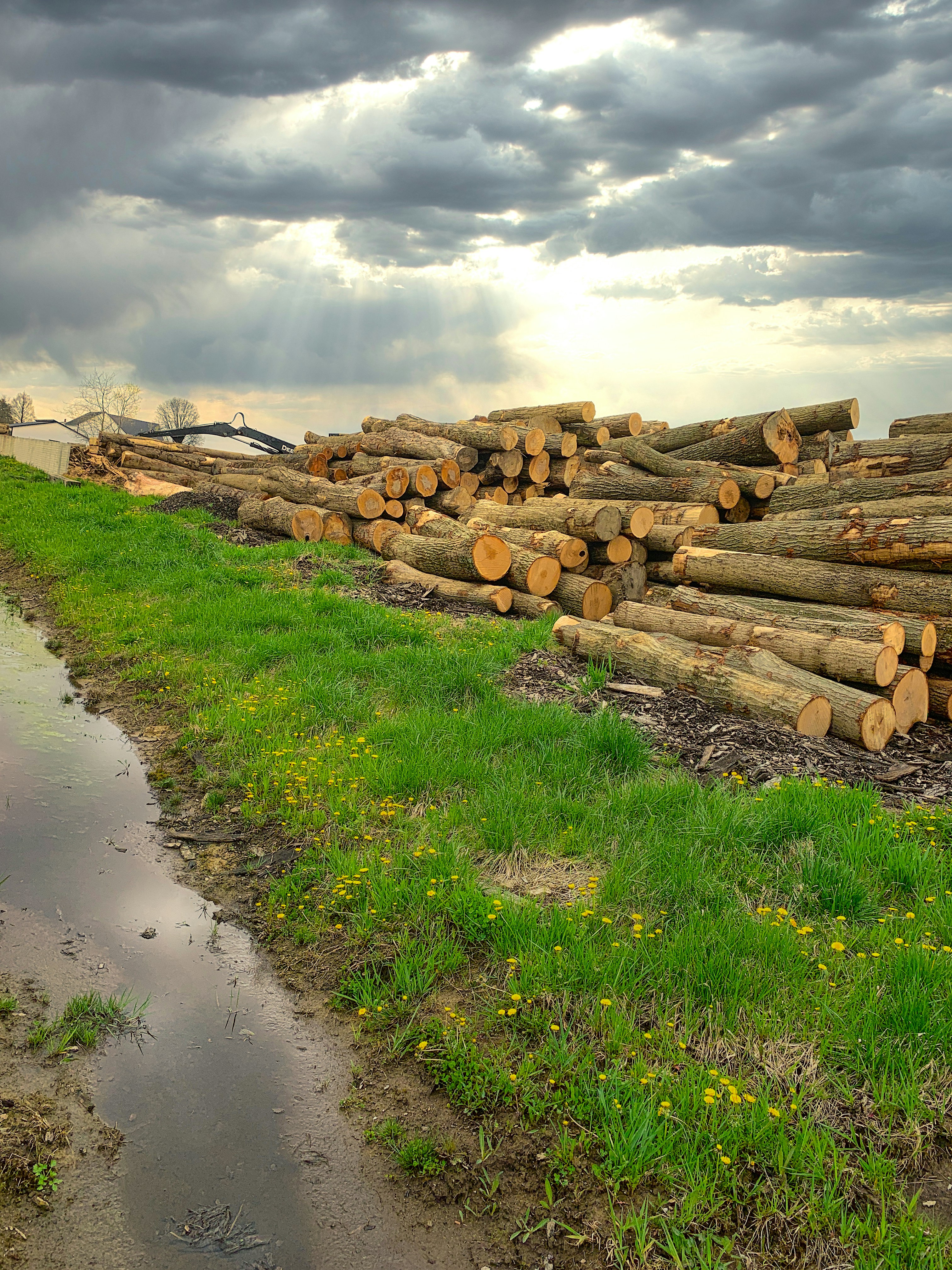 Um muro de pedra com uma cerca de pedra foto Imagem grátis sobre