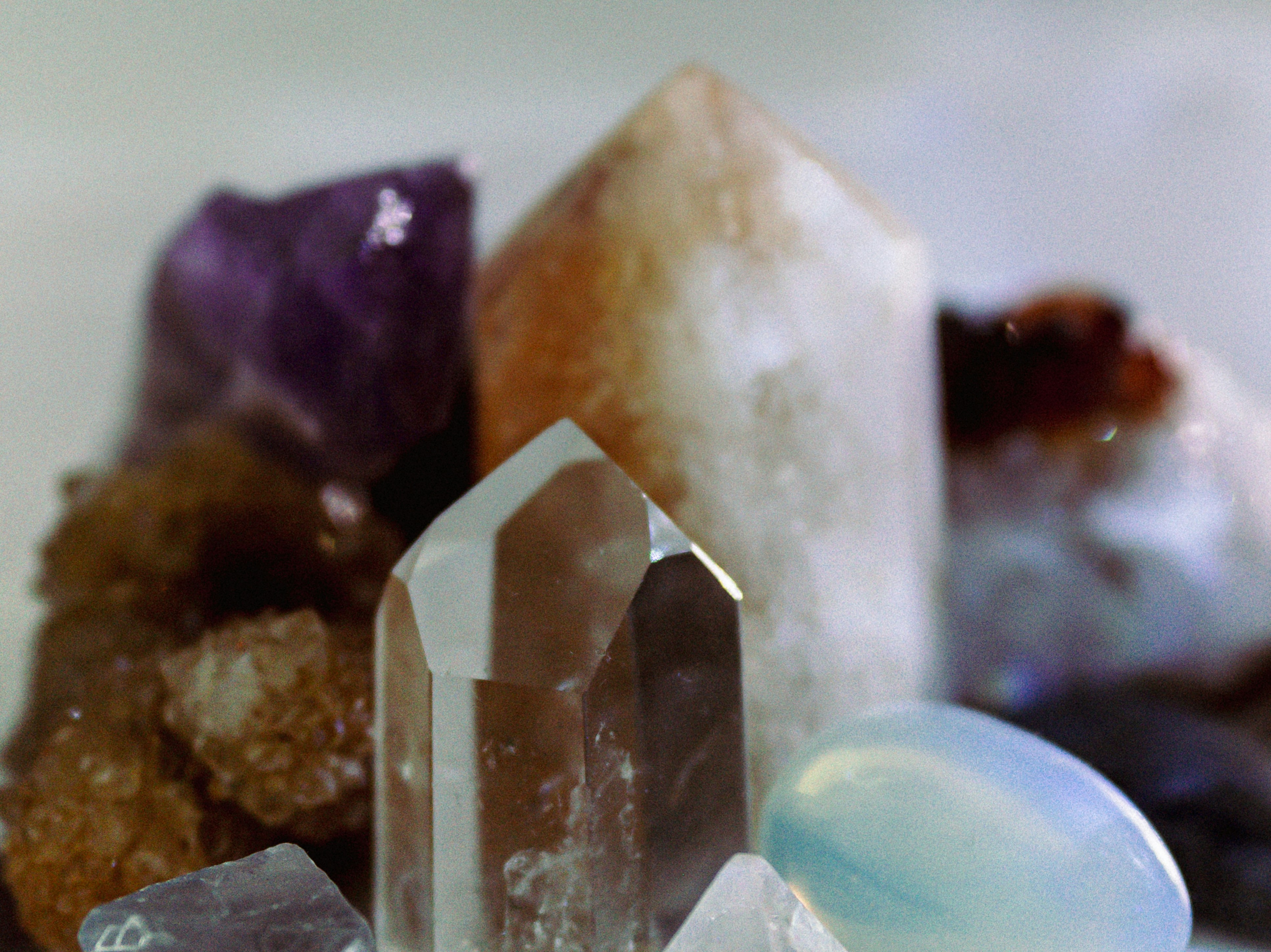 6 Crystals That Promote Emotional Healing Holistically