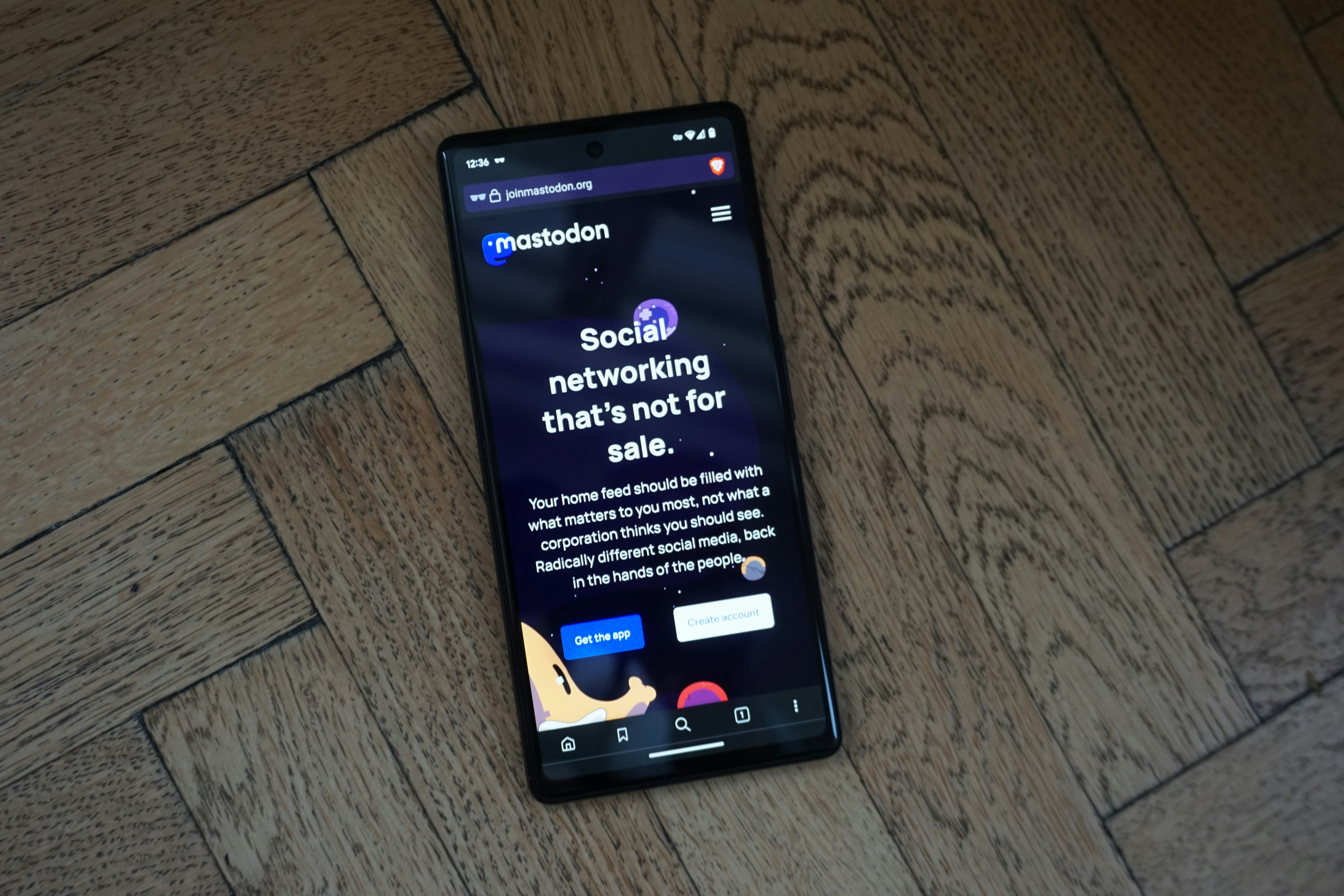 Mastodon: The Decentralized Social Network You Need to Try