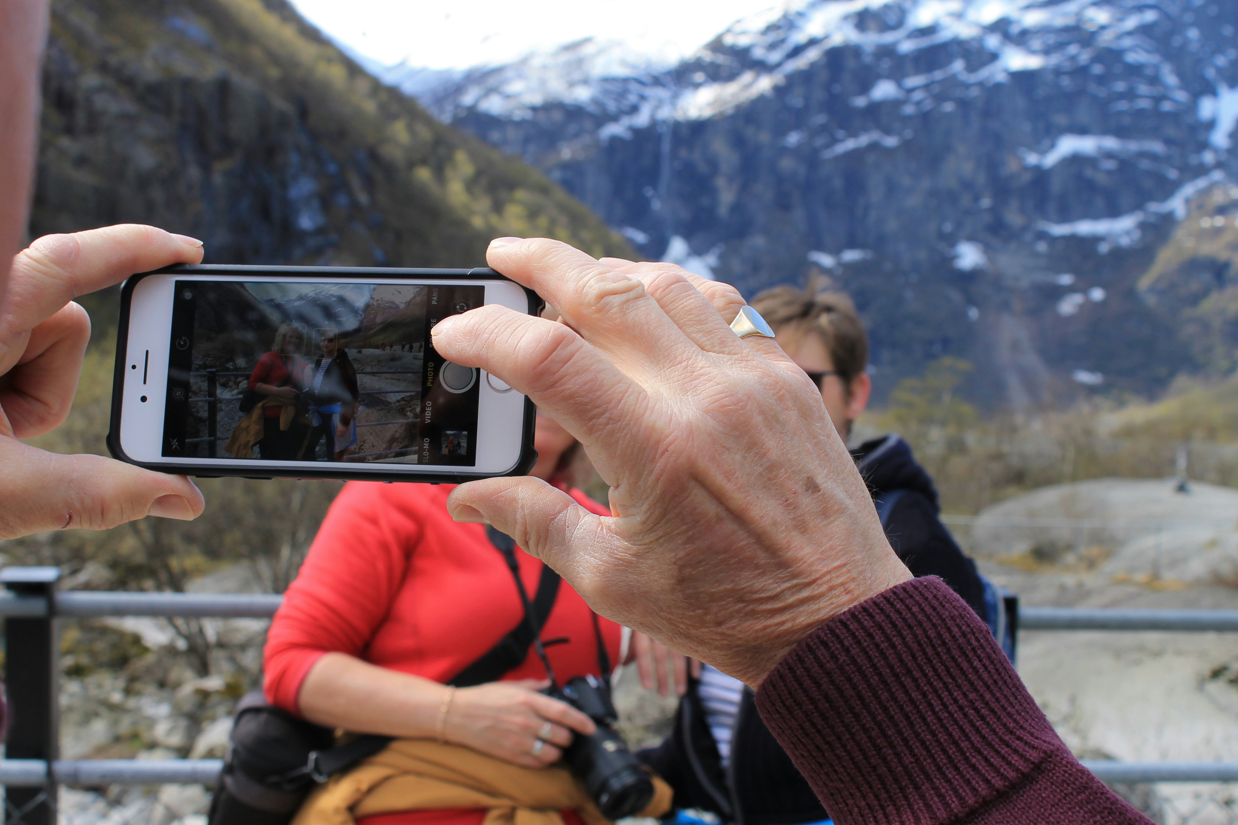 躺平族的逆襲！數位遊牧爆紅真相大公開！