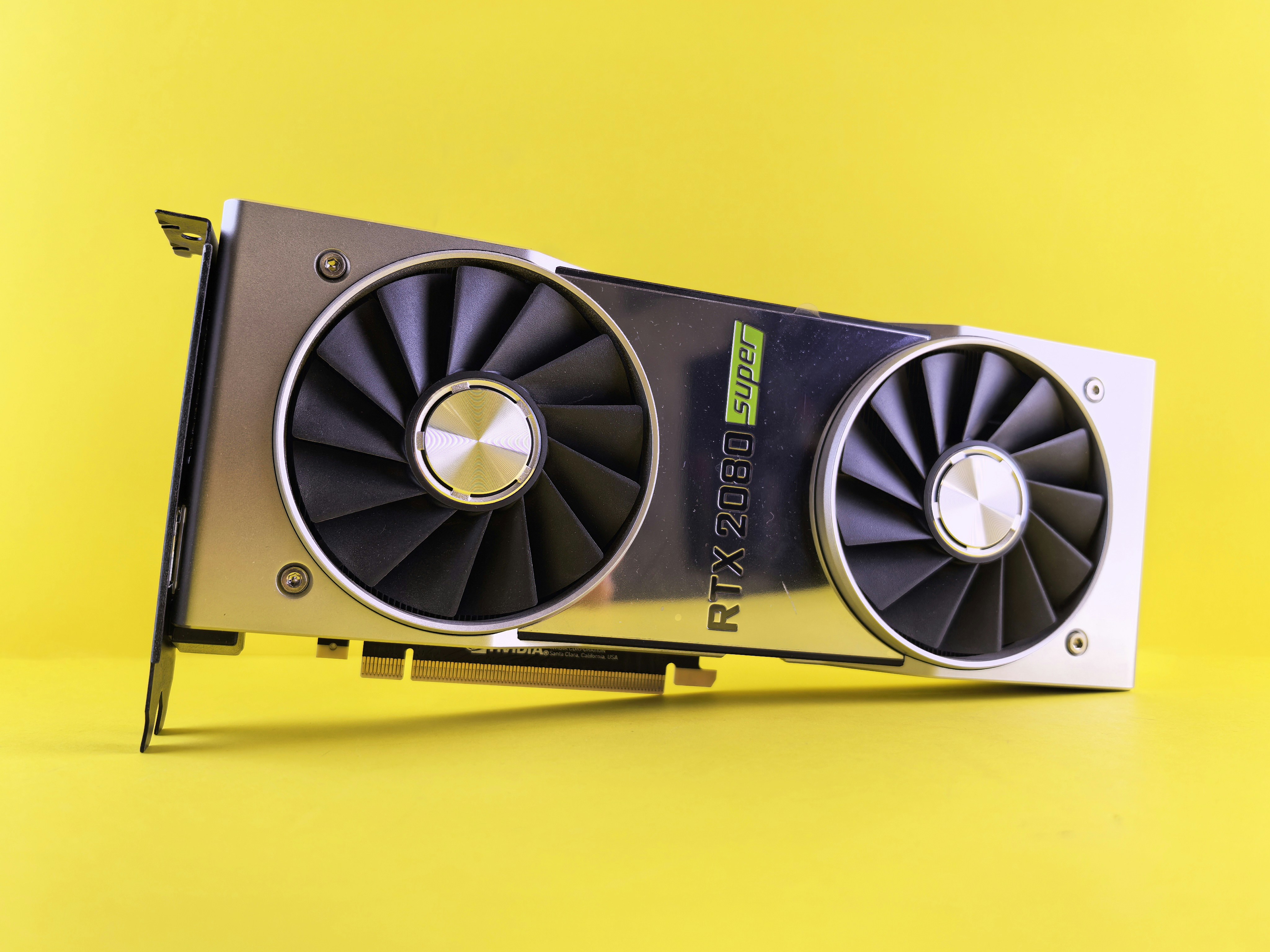 HBM a 4,8 TB/s - HBM a 4,8 TB/s: il decode LLM supera i FLOPS