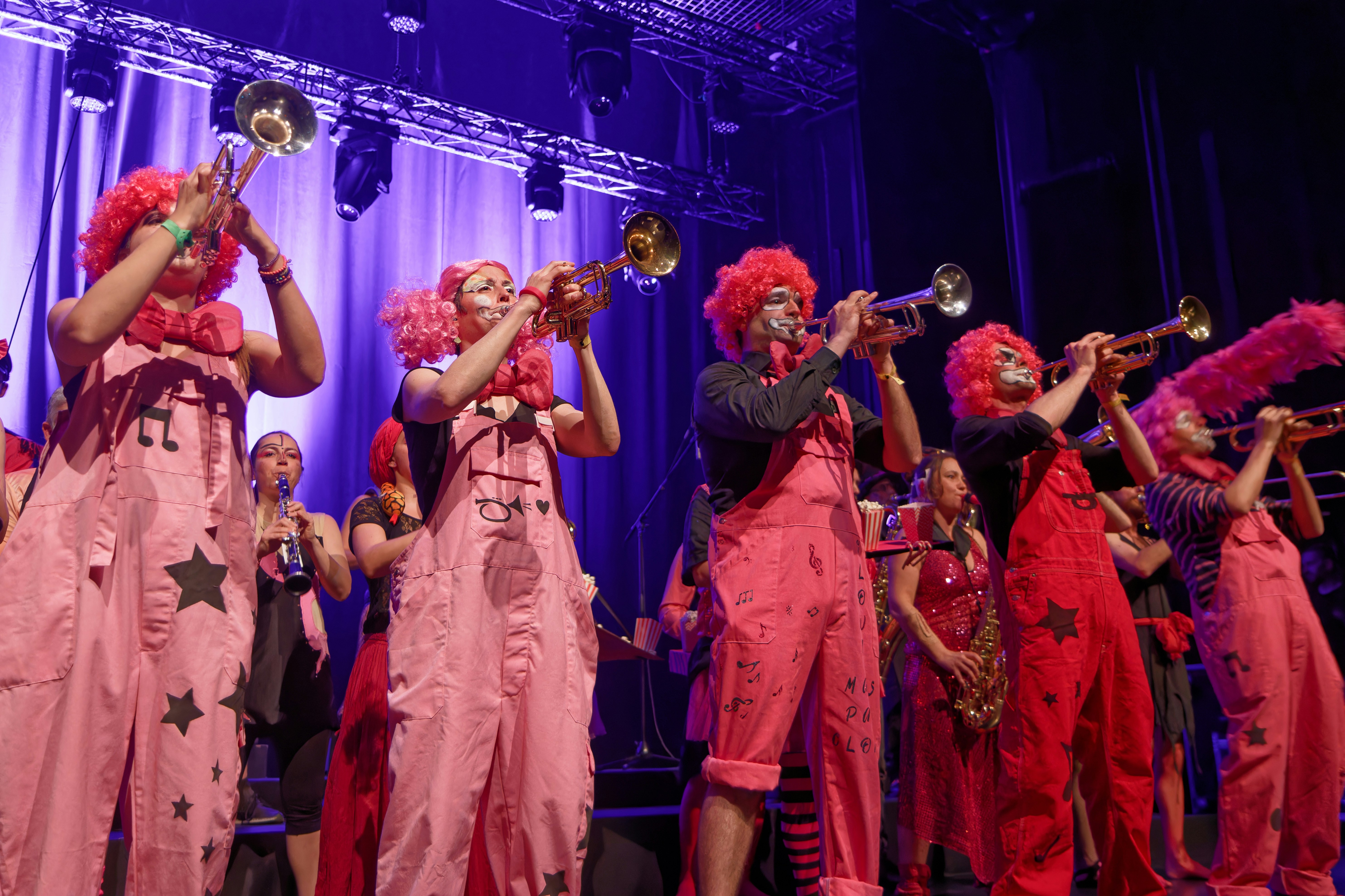 Unveiling the Magic: Transforming Stage Performances into Unforgettable Spectacles