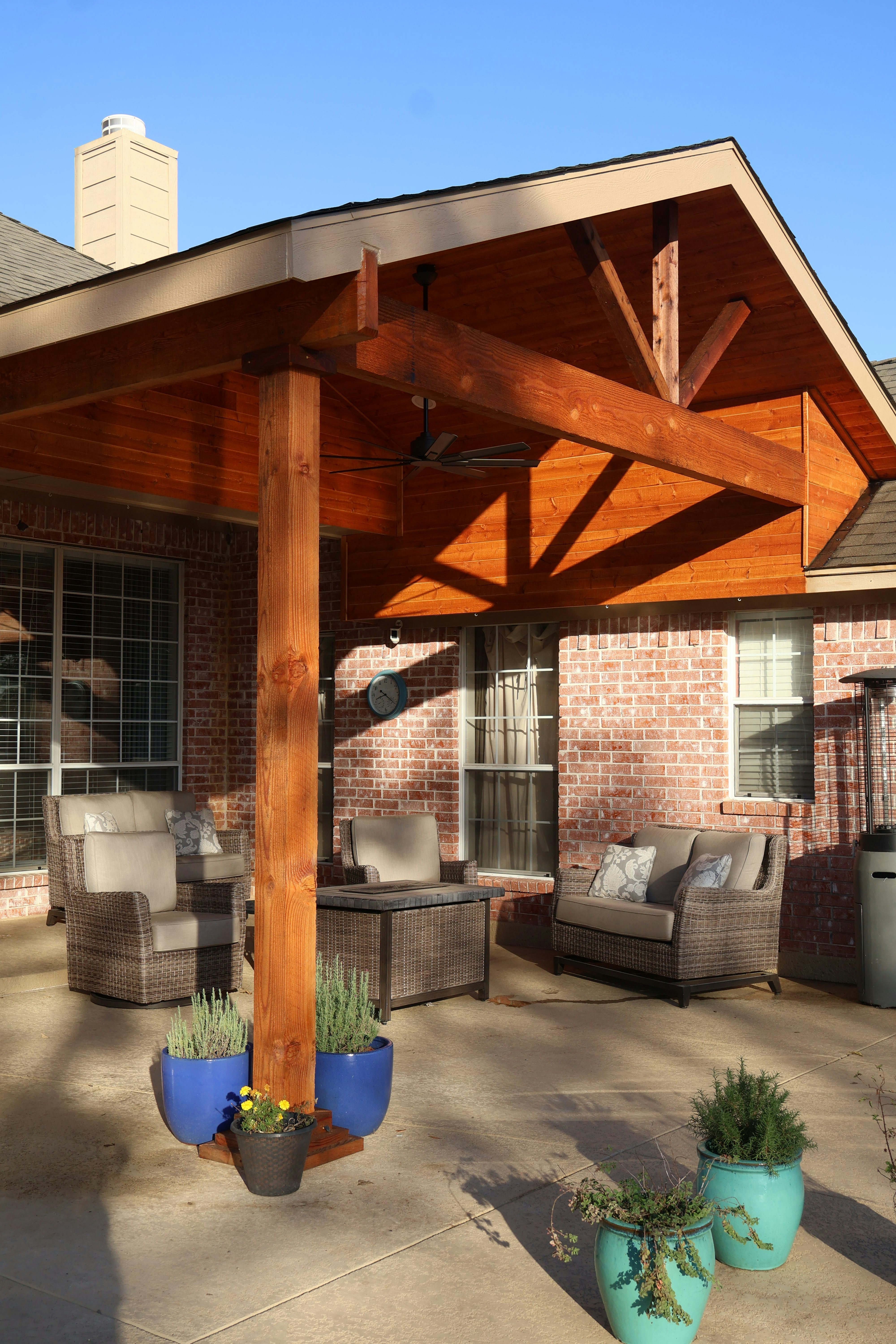 Reclaim Your Backyard: Creative Ways to Transform Your Outdoor Space into a Year-Round Oasis