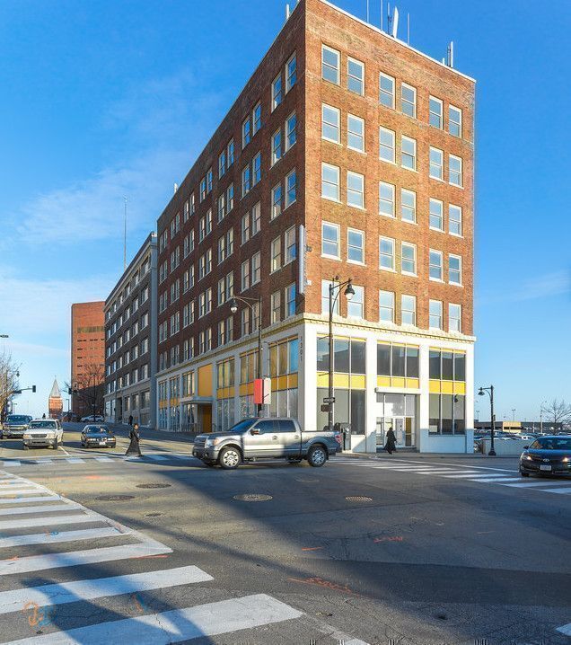 Expansive Workspace Kessler Building, Kansas City Upsuite