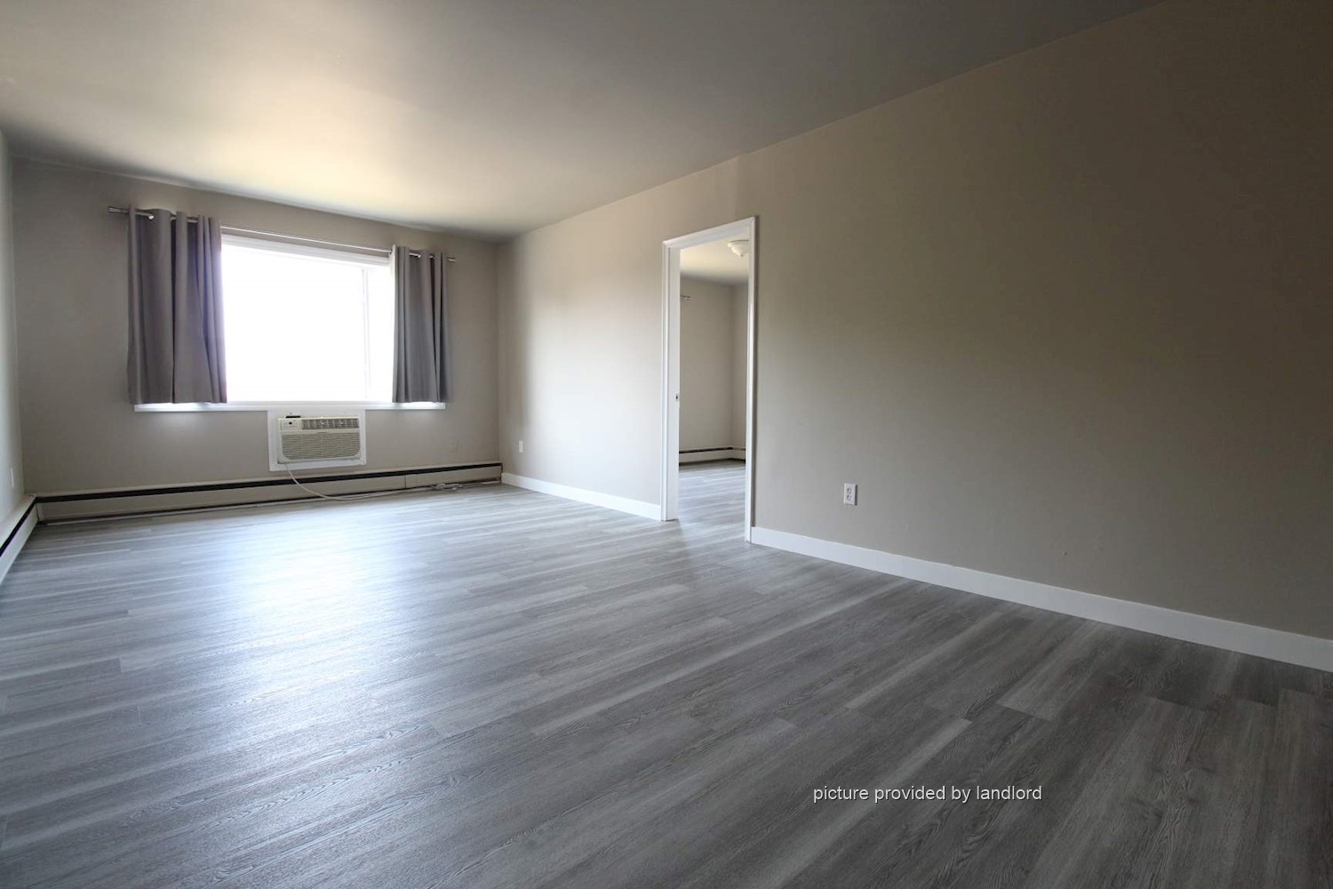 For rent 2924 Parliament Avenu Regina, Bach Viewit 196321