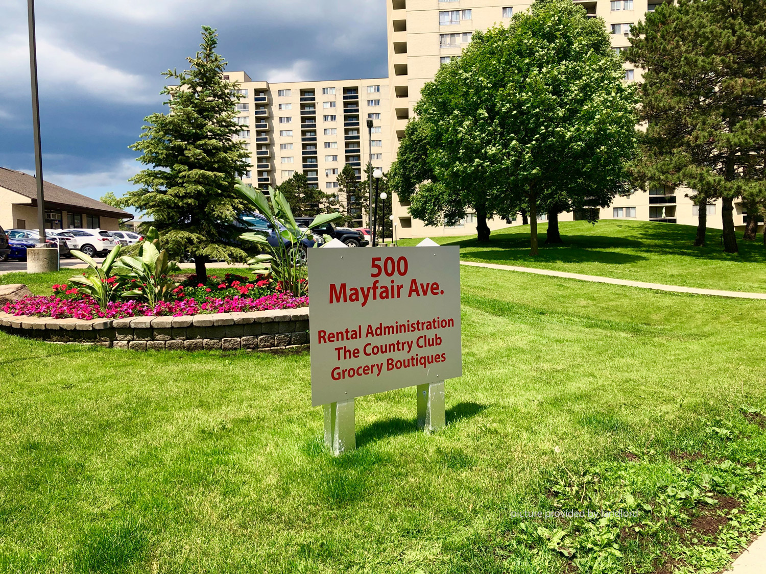 For rent 500 Mayfair Ave Oshawa, 3+ bdrm Viewit 197481