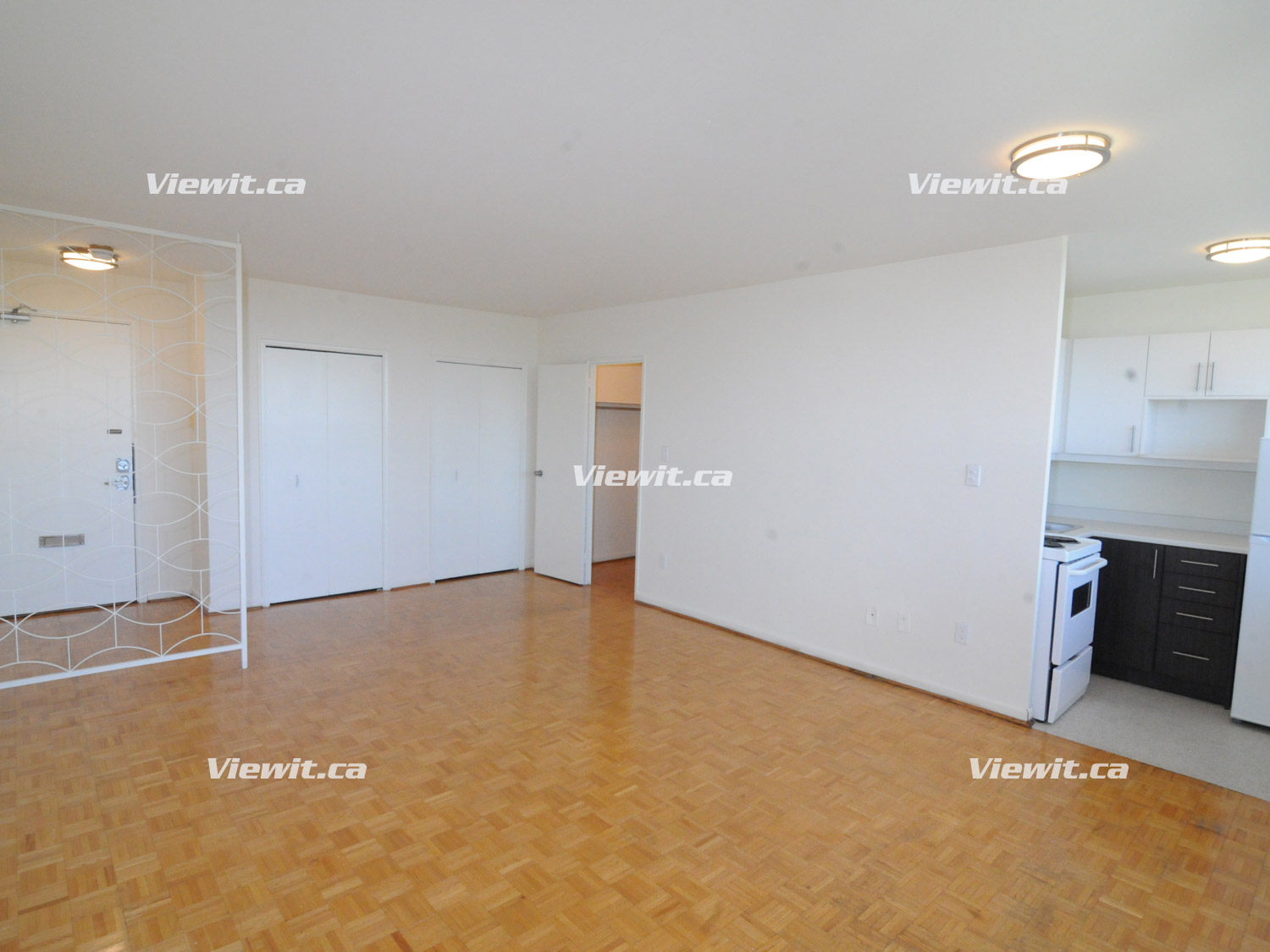 For rent 70 Delisle Ave Toronto, Bach Viewit 219872