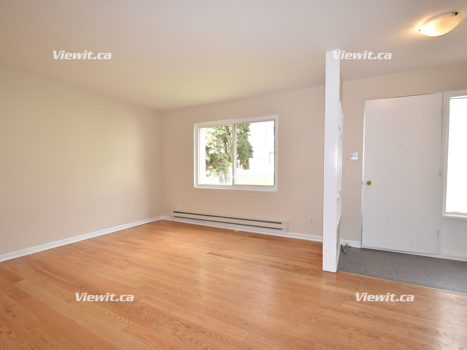 For rent BloorDixie Mississauga, 3+ bdrm Viewit 22995