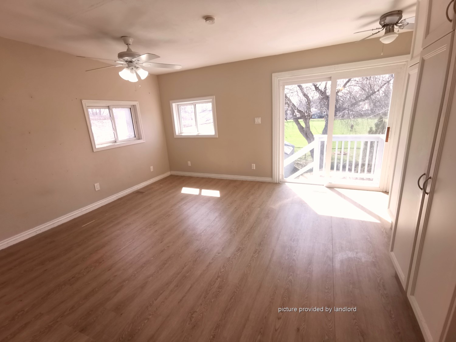 For rent 12 Leyton Avenue Toronto, 2 bdrm Viewit 231701