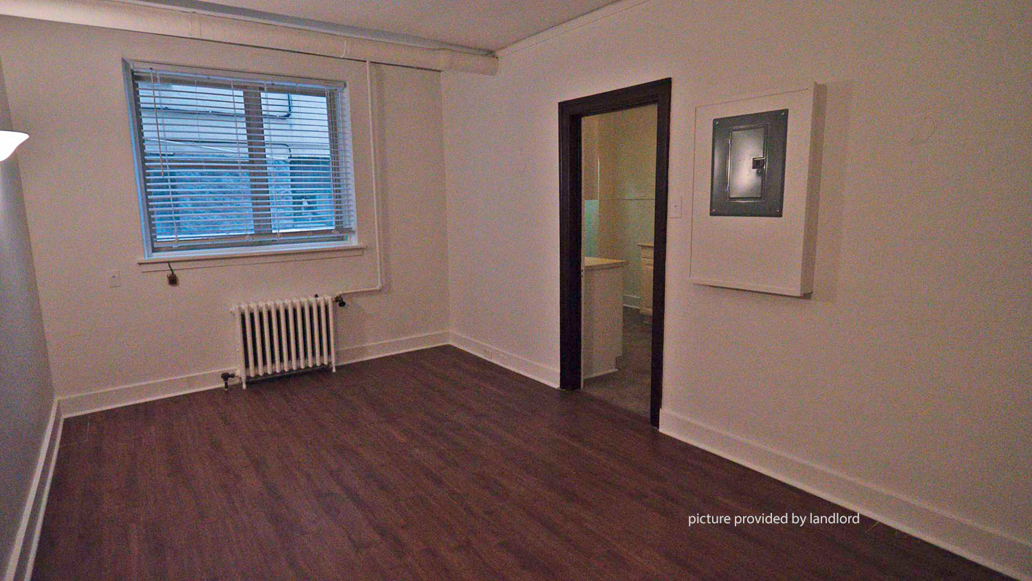 For rent 75 Kennedy St Winnipeg, Bach Viewit 233397