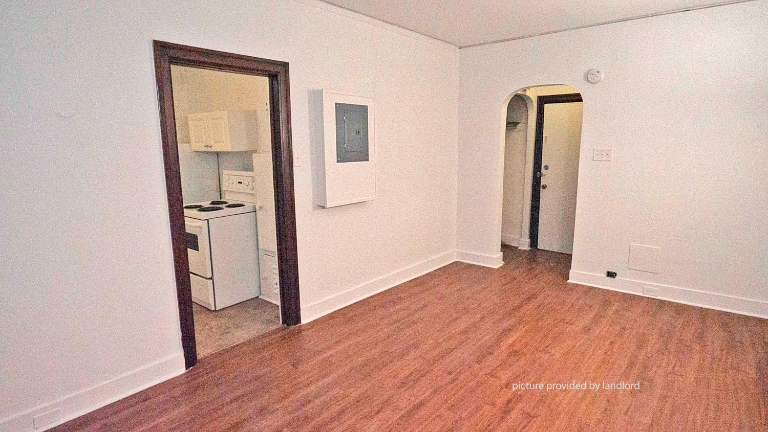 For rent 75 Kennedy St Winnipeg, Bach Viewit 233397