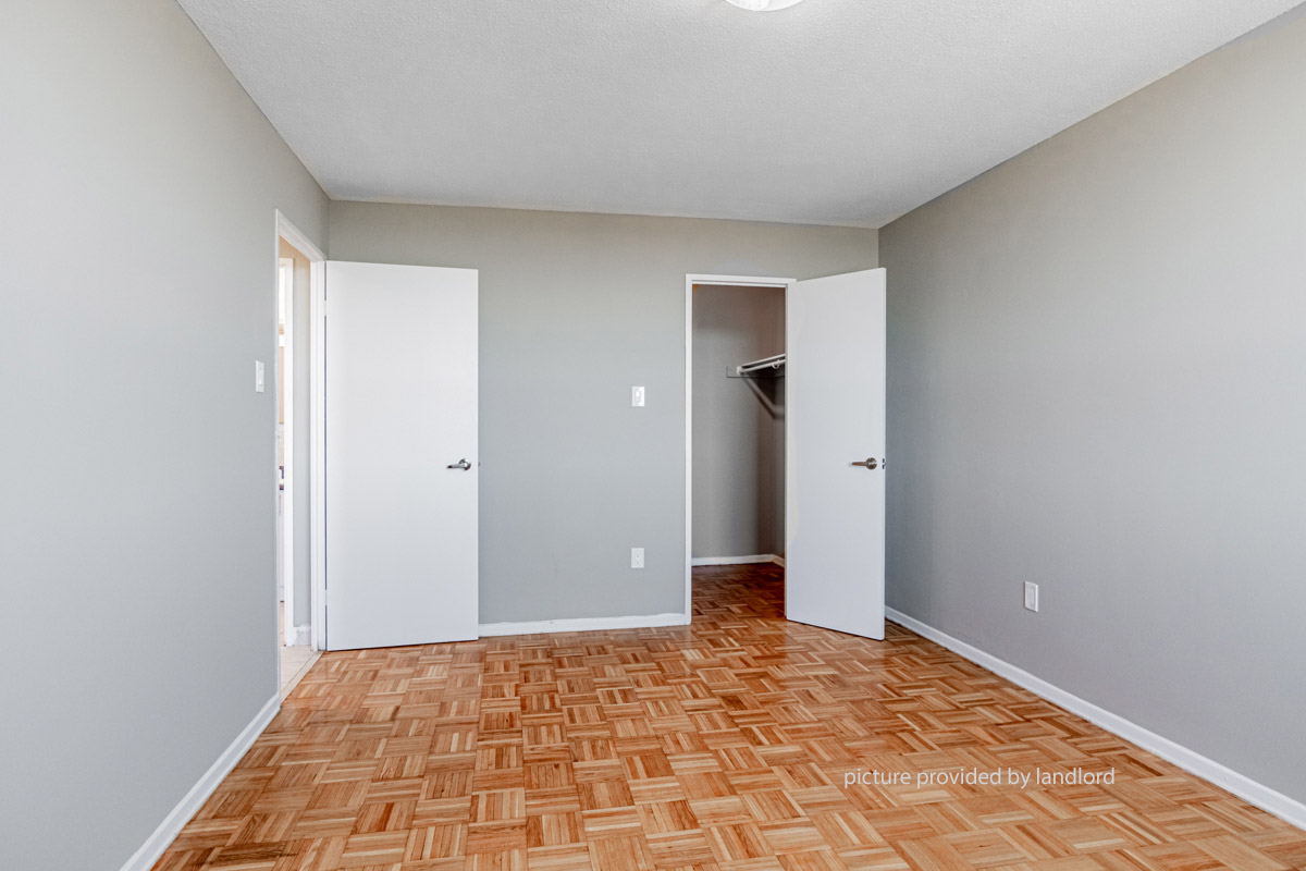 For rent 5 Capri Rd Toronto, 3+ bdrm Viewit 2582