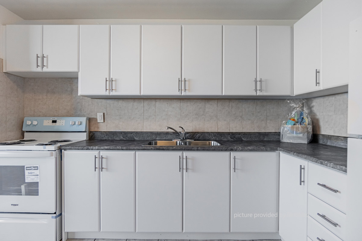 For rent 5 Capri Rd Toronto, 2 bdrm Viewit 2584