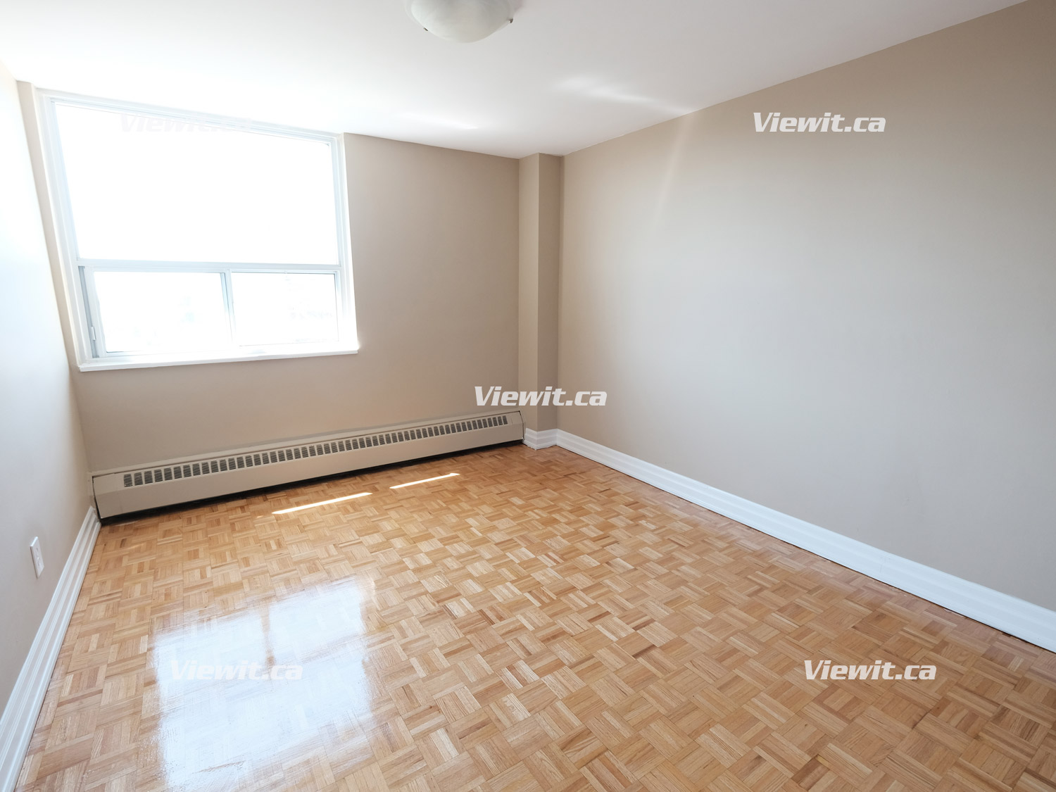 For rent 50 Cosburn Ave East York, 2 bdrm Viewit 26050