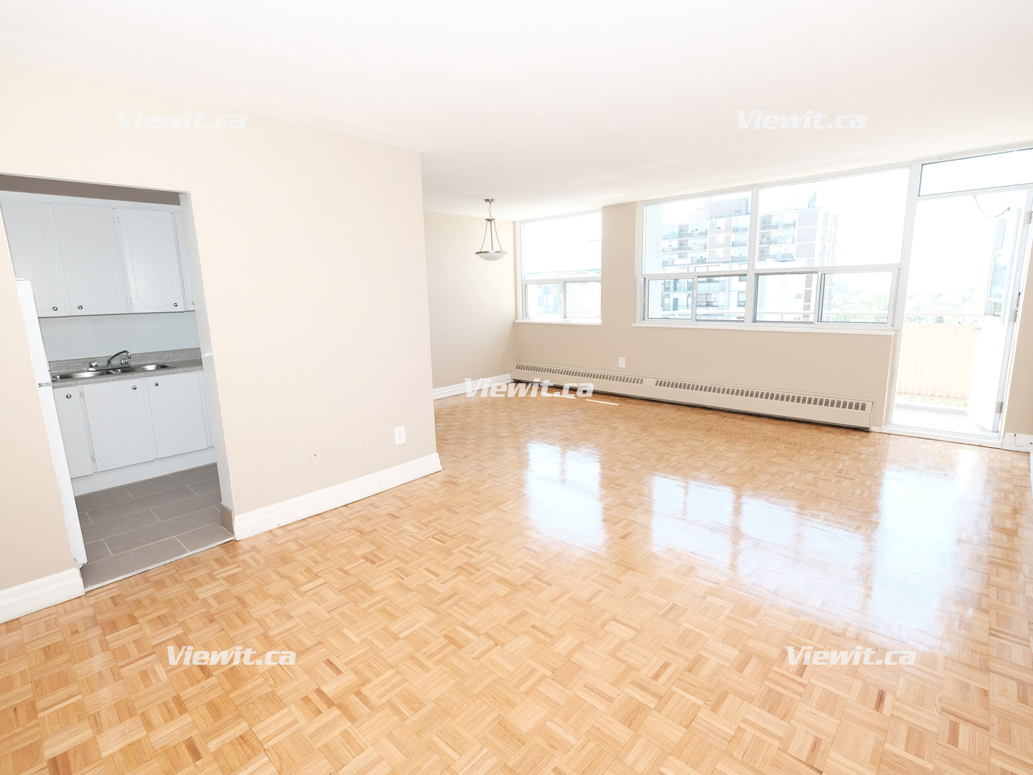 For rent 50 Cosburn Ave East York, 2 bdrm Viewit 26050