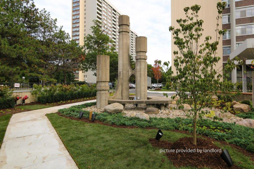 For rent 35 Wynford Heights North York, 2 bdrm Viewit 26263