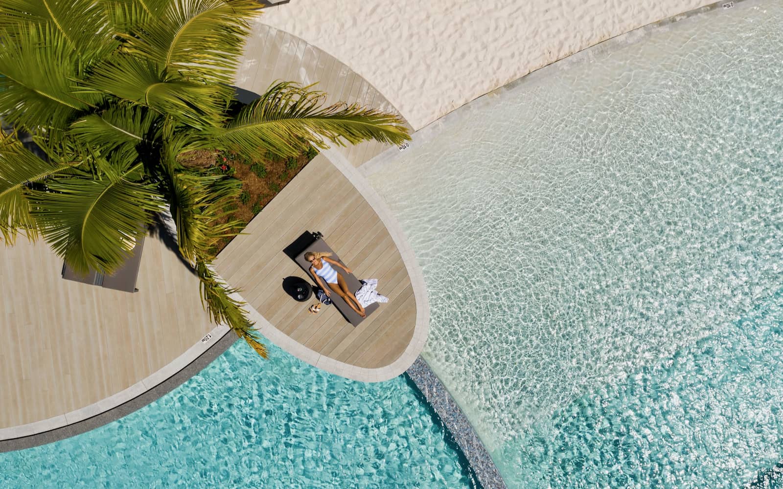 12 Spectacular Swimming Pools in Australia & New Zealand